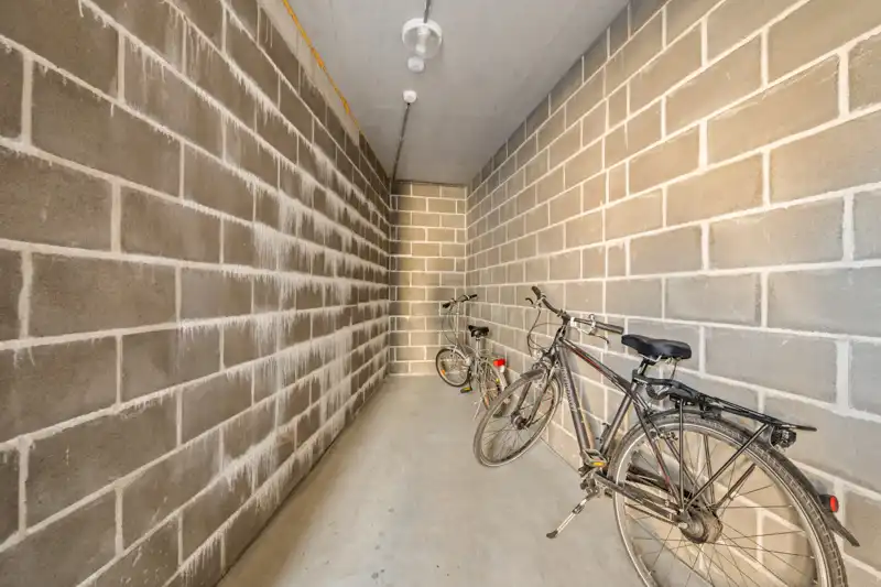 Roeselare Residentie Arena: Penthouse - Dichtbij scholen en winkels - Twee terrassen- Twee slaapkamers. Derde verdiep foto 16