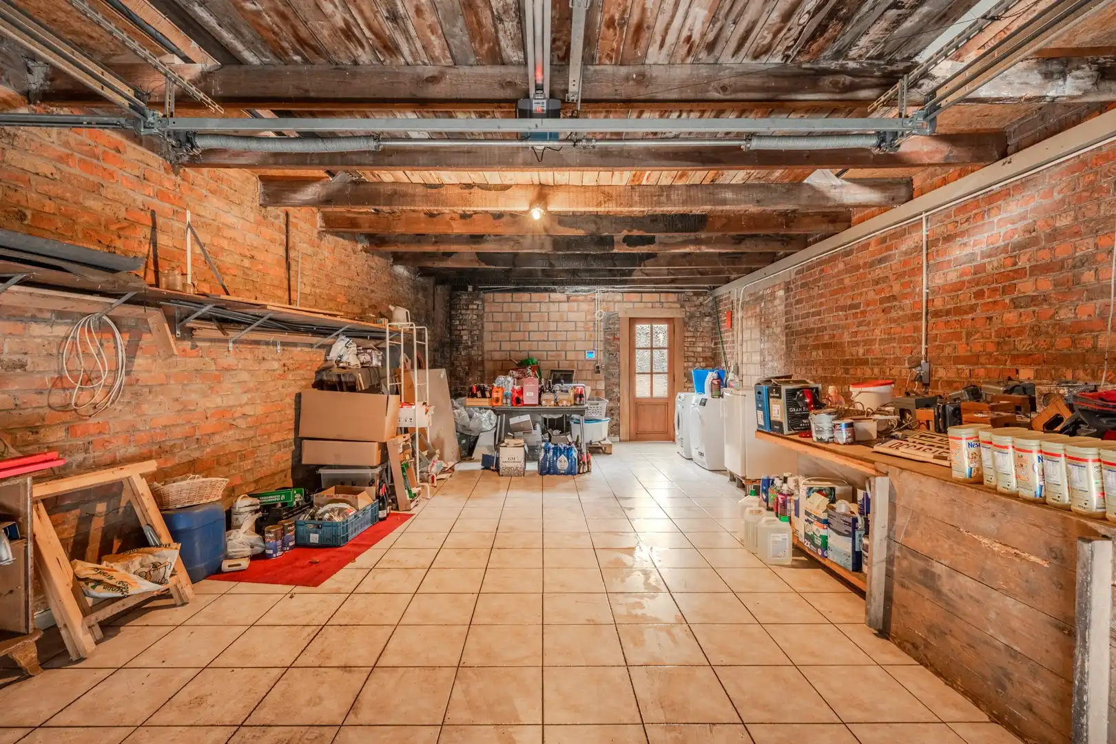 Woning op een ruim perceel van 989 m² foto 16