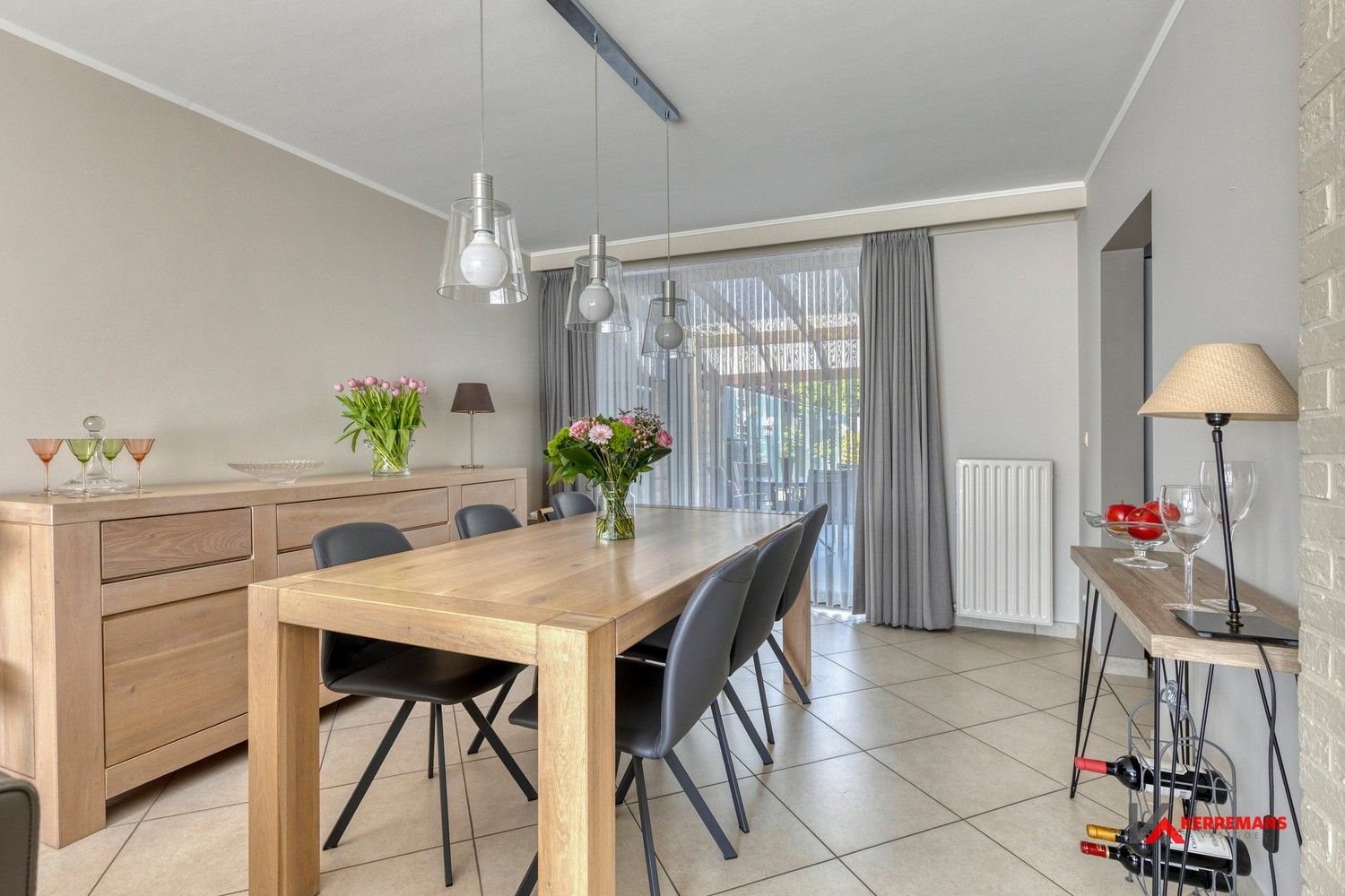 Woning met 3 slaapkamers, zonnige tuin en garage. foto 6