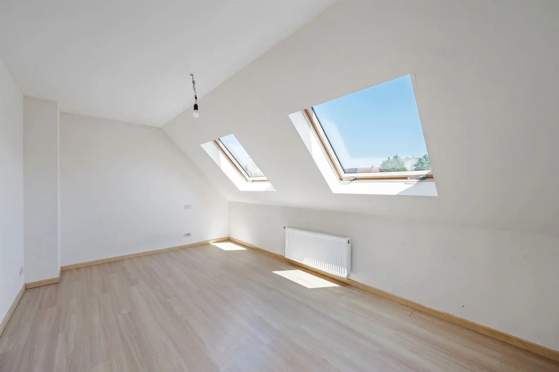 Instapklare HOB met zonnige tuin en 3 SLK! foto 11