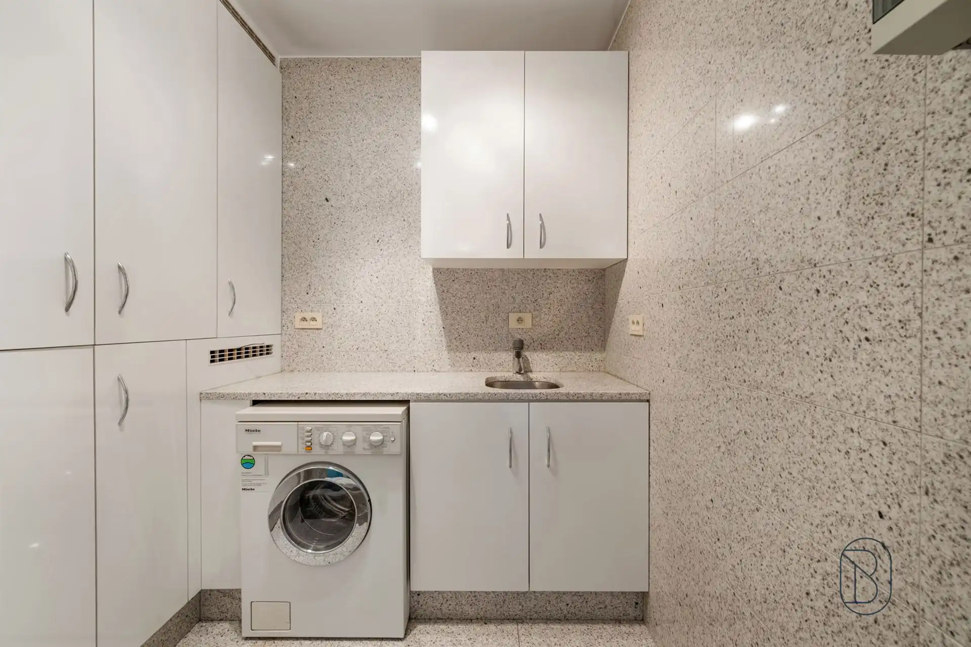 Subliem appartement van 275m2 op de Markt van Deinze foto 23