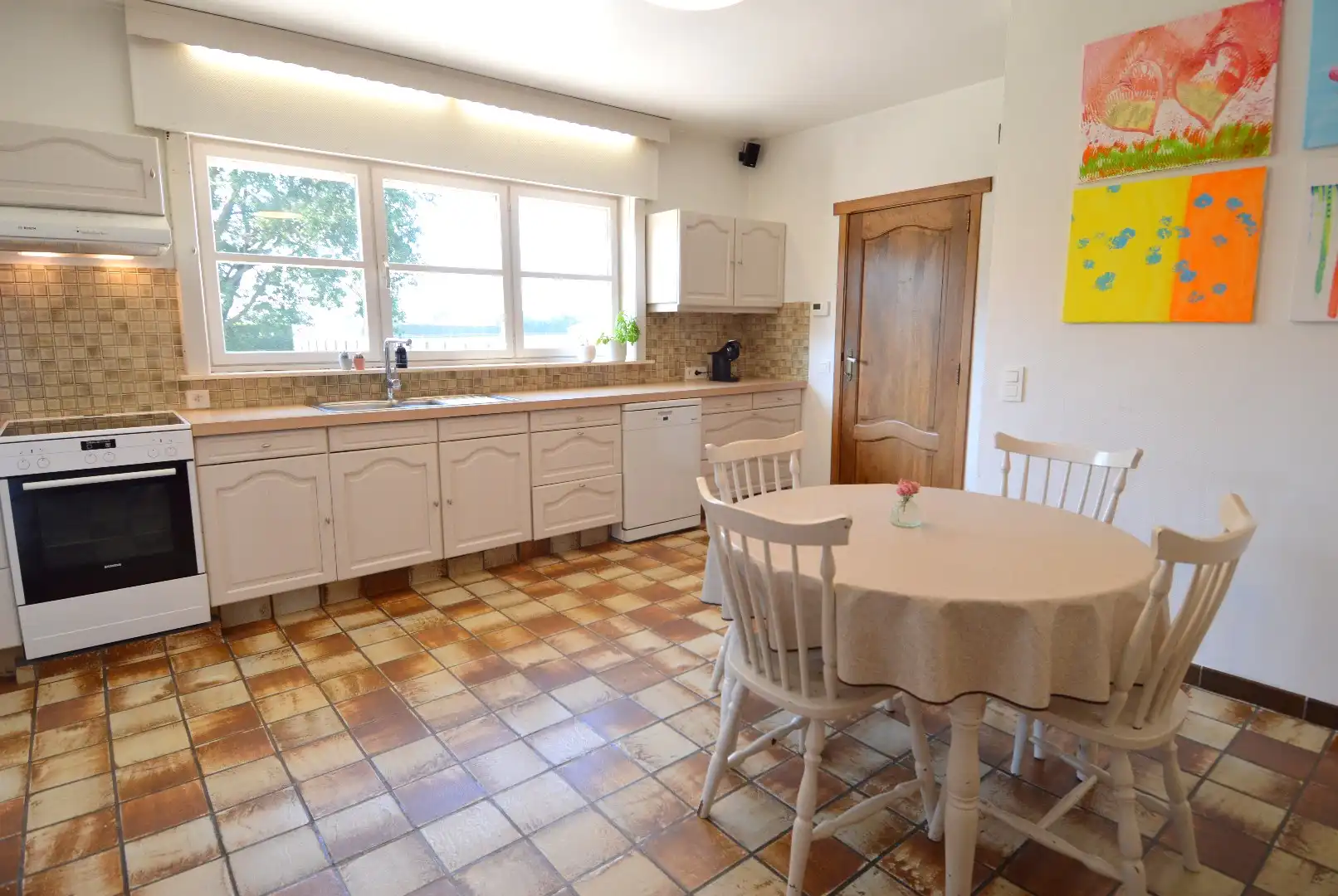 Ruime villa met 4 slaapkamers en prachtige zuidwest gerichte tuin te Spiere-Helkijn foto 9