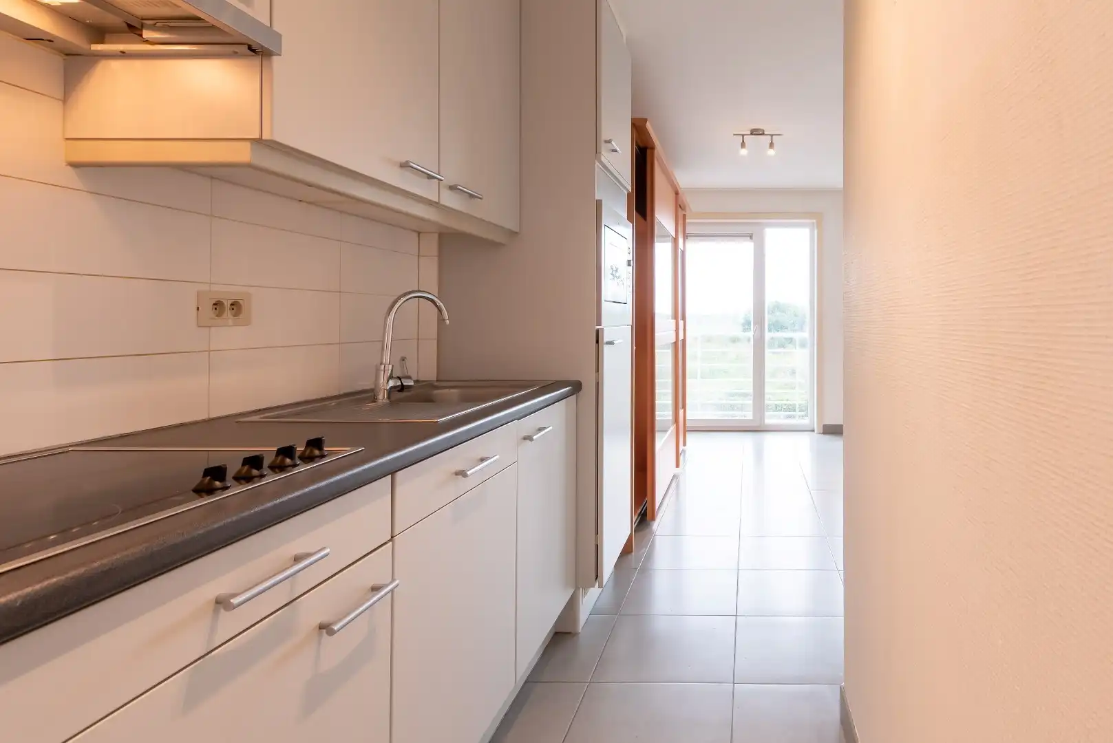 Modern appartement met prachtig zicht en 1 slaapkamer te Mariakerke - Oostende foto 5