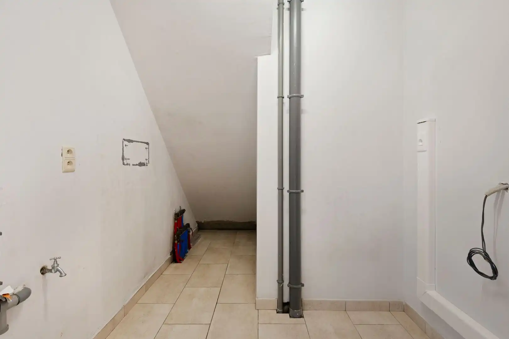 Opbrengsteigendom bestaande uit 2 grote app foto 18