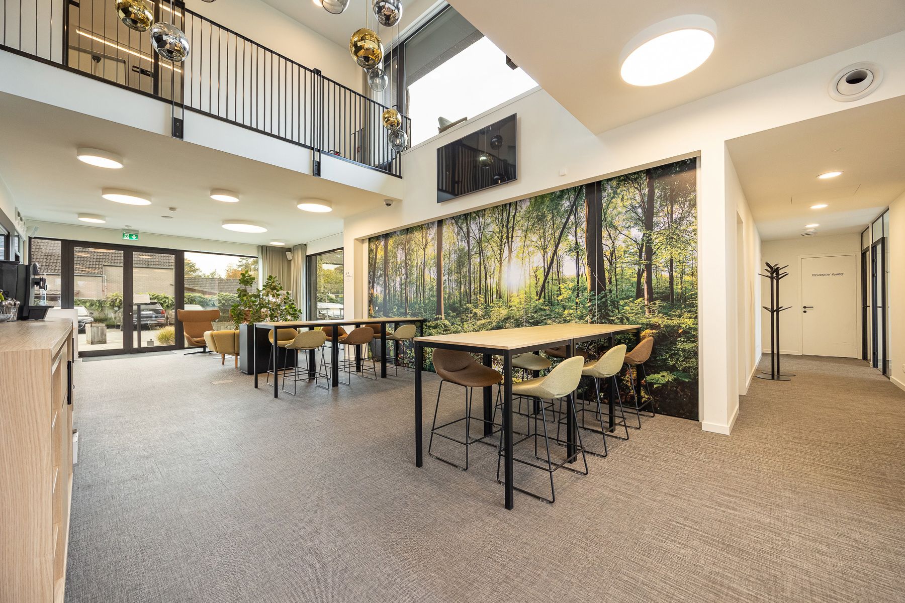 Unieke kans Futereproof bedrijfspand met bewezen succesformule foto 7