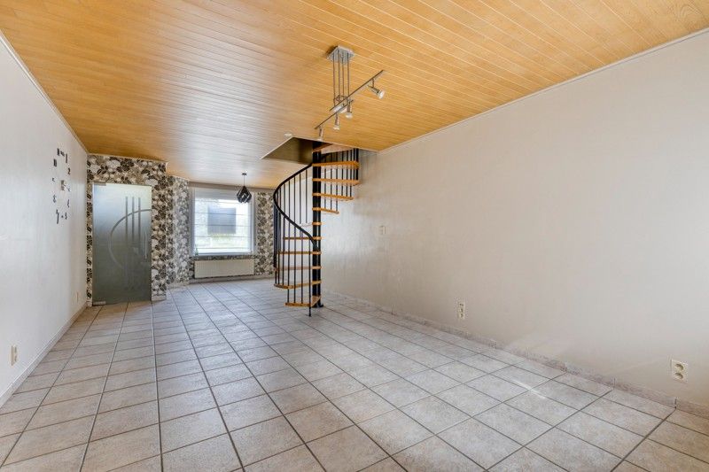 🌿 Instapklare halfopen woning met 3 slaapkamers, tuin, garage en zonnepanelen in Beveren-Leie TE KOOP! foto 4