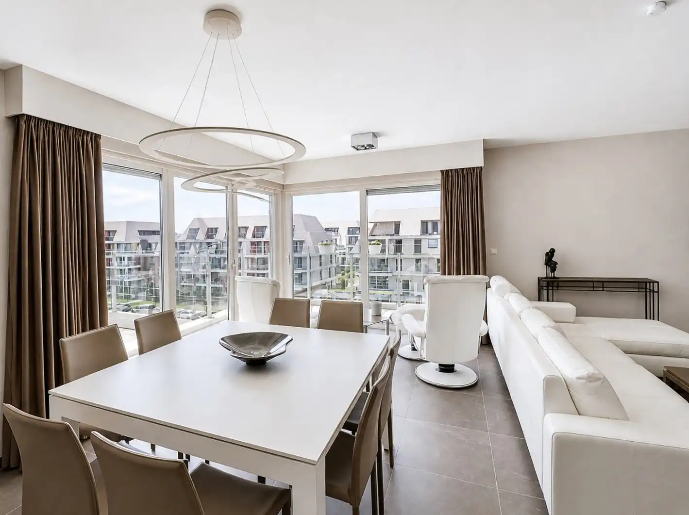 Duplex dakappartement met twee ruime terrassen op toplocatie aan het maritiem park te Nieuwpoort foto 4
