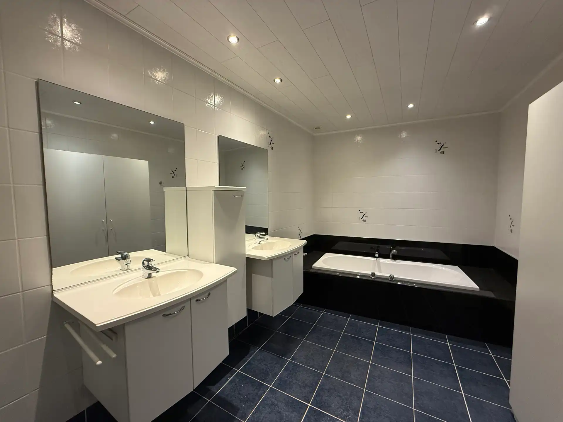 AALST-CENTRUM - Commercieel handelspand met ruim appartement op TOPlocatie. foto 27