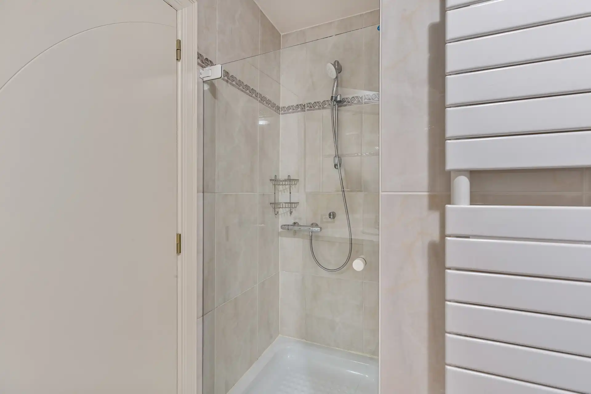Instapklaar en energiezuinig appartement in hartje Izegem foto 7