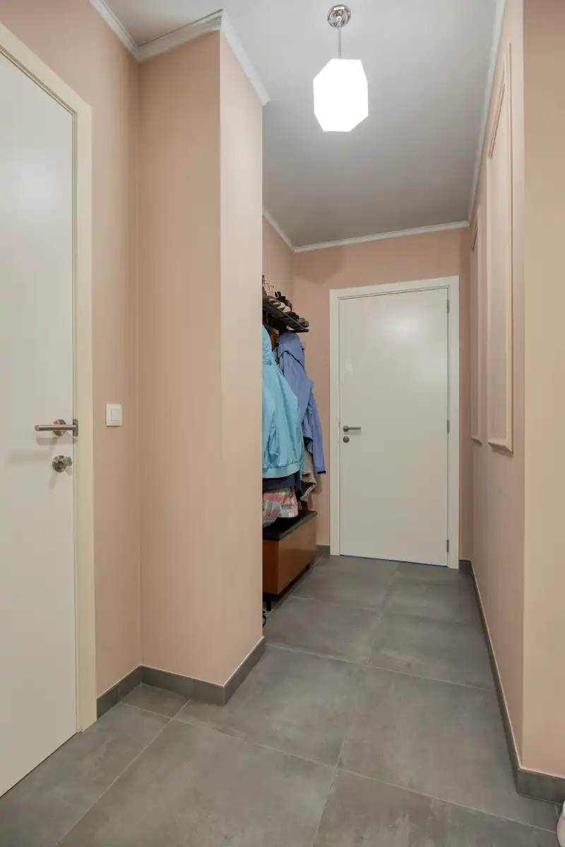 Ruim en lichtrijk appartement met hoogwaardige afwerking foto 7