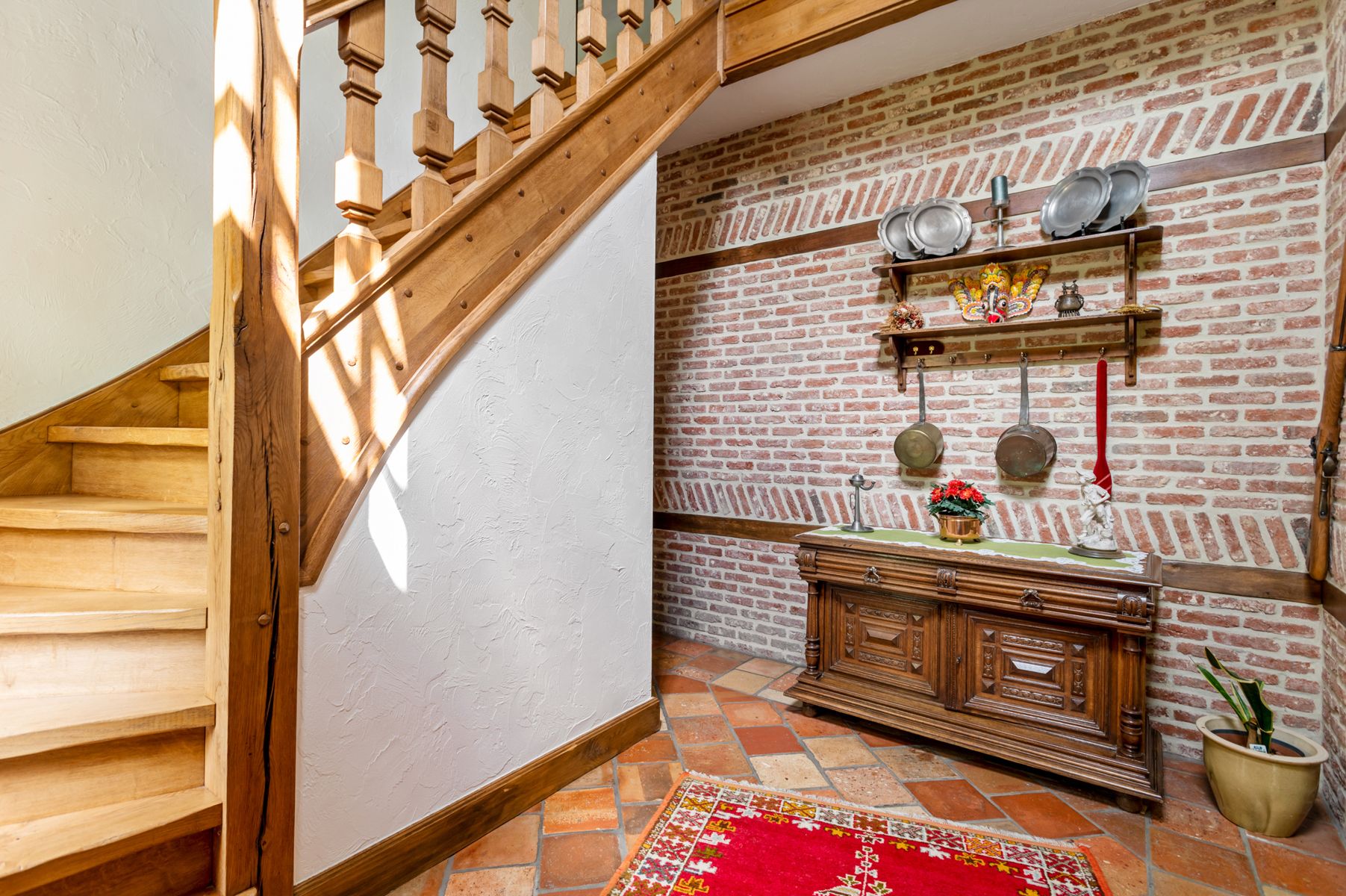 Goed onderhouden villa met prachtige tuin op ca. 3.136 m2. foto 13