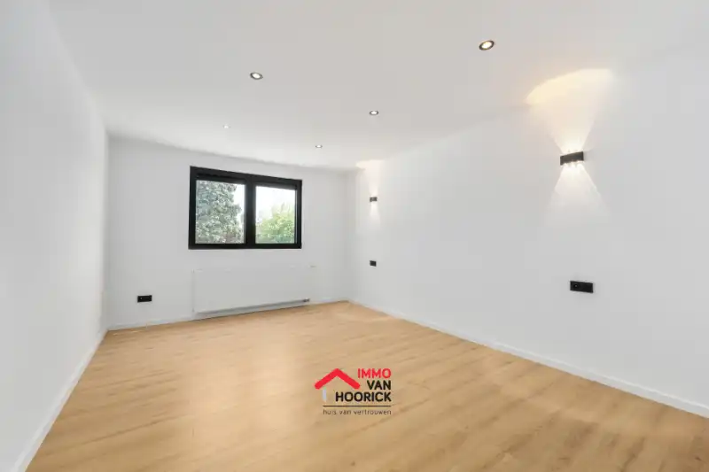 Totaal vernieuwde woning - 3 slaapkamers!! foto 10