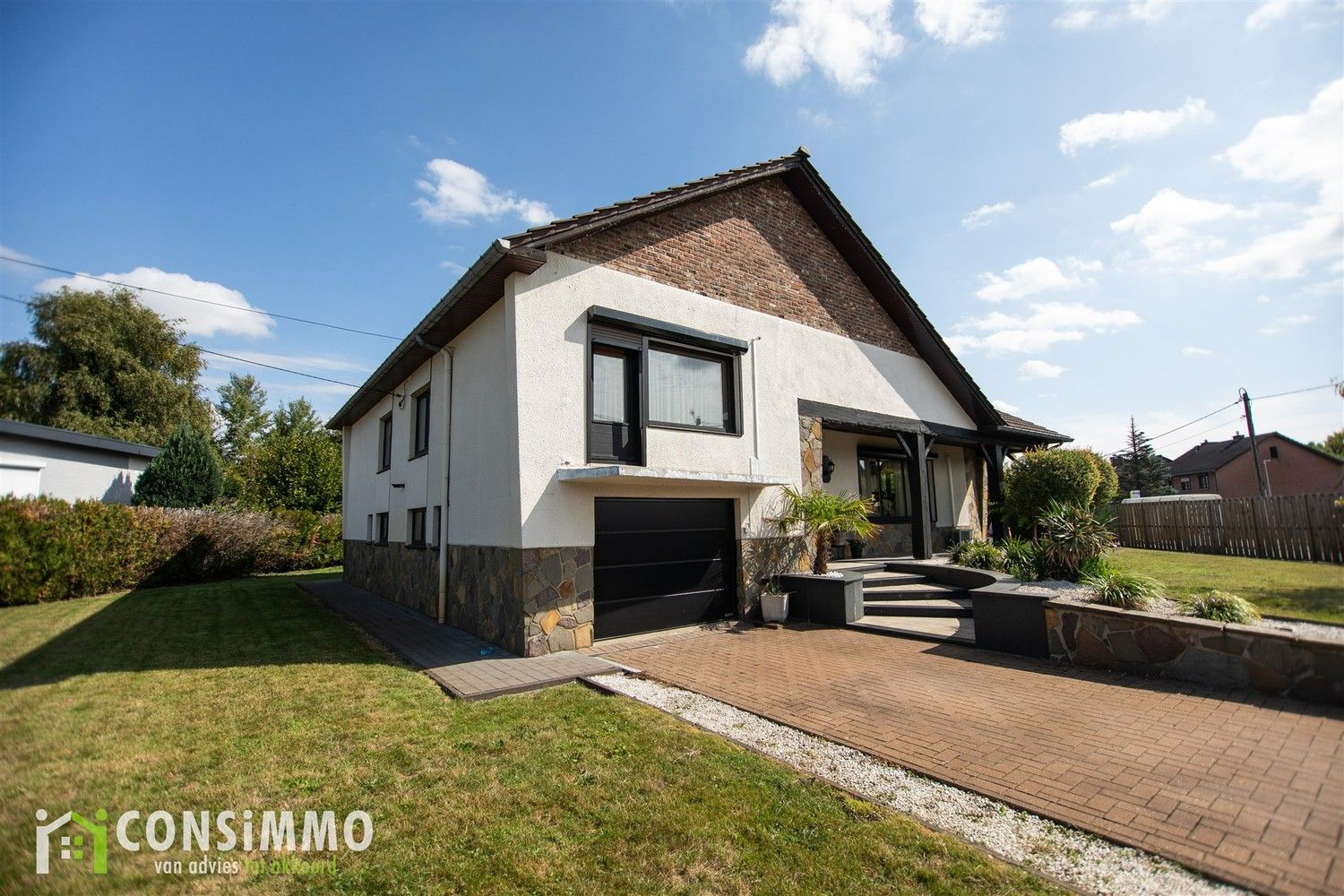 Karaktervolle, charmante woning met 4 slaapkamers in Maasmechelen-Opgrimbie foto 2