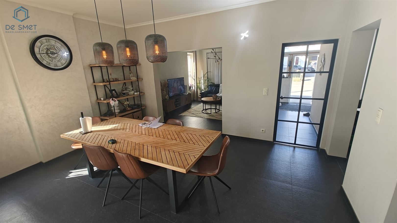 perfect gerenoveerd woonhuis met thuiskantoor of commerciële ruimte en 4 slaapkamers   foto 2