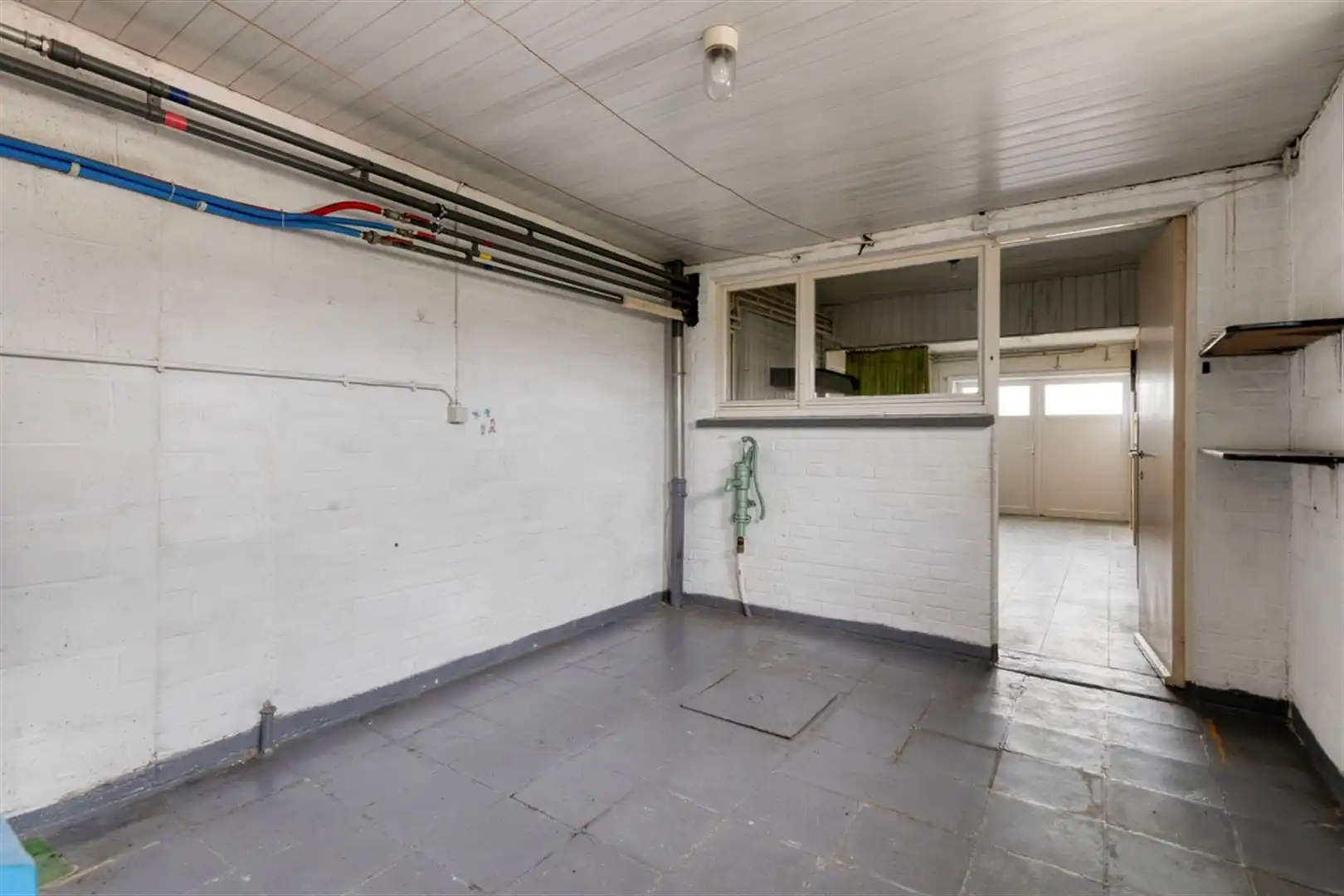 Statige te renoveren woning in deelgemeente Eine foto 16