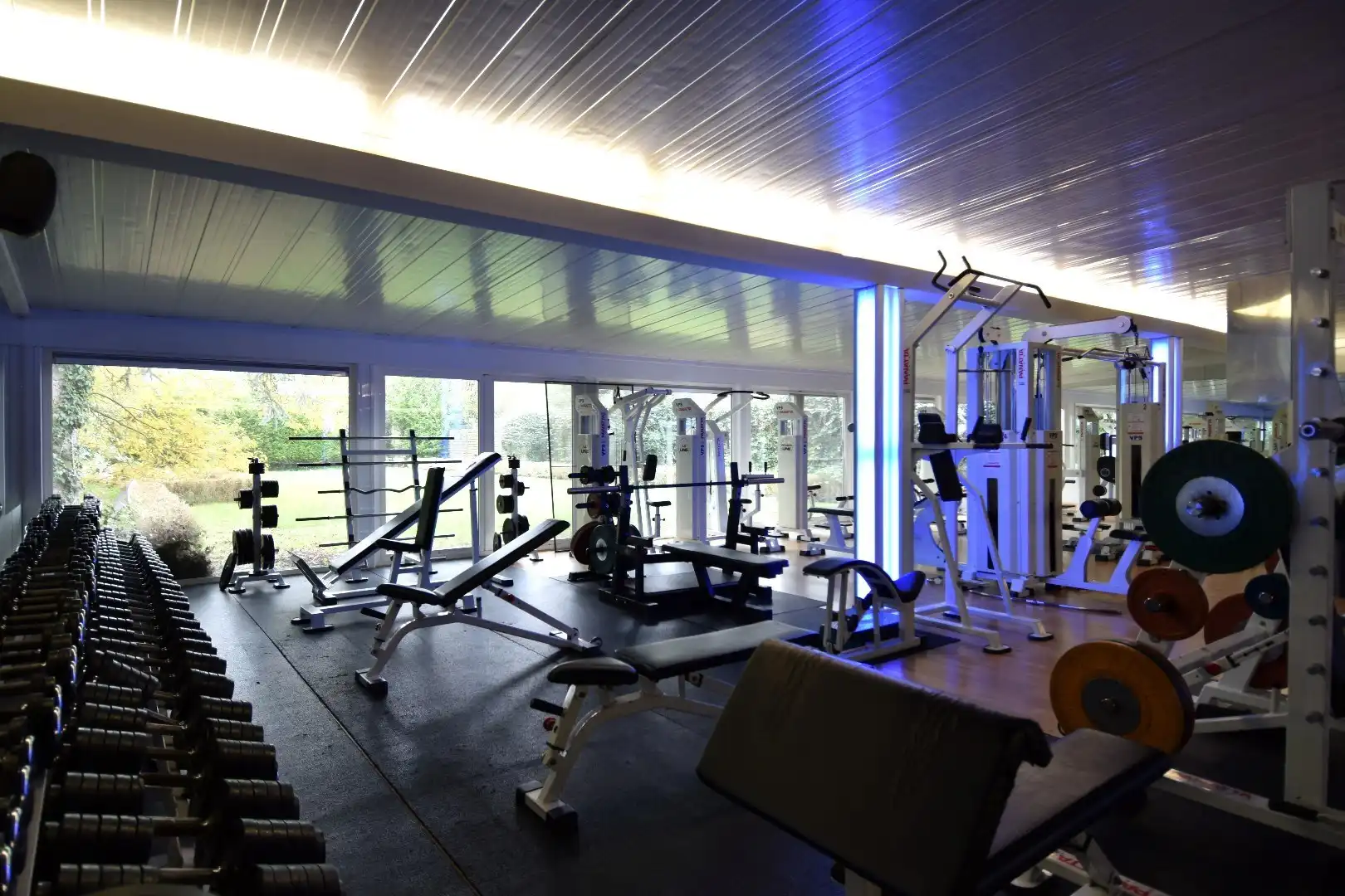 Multi-functionele eigendom met apart woongedeelte te koop in Gullegem foto 5