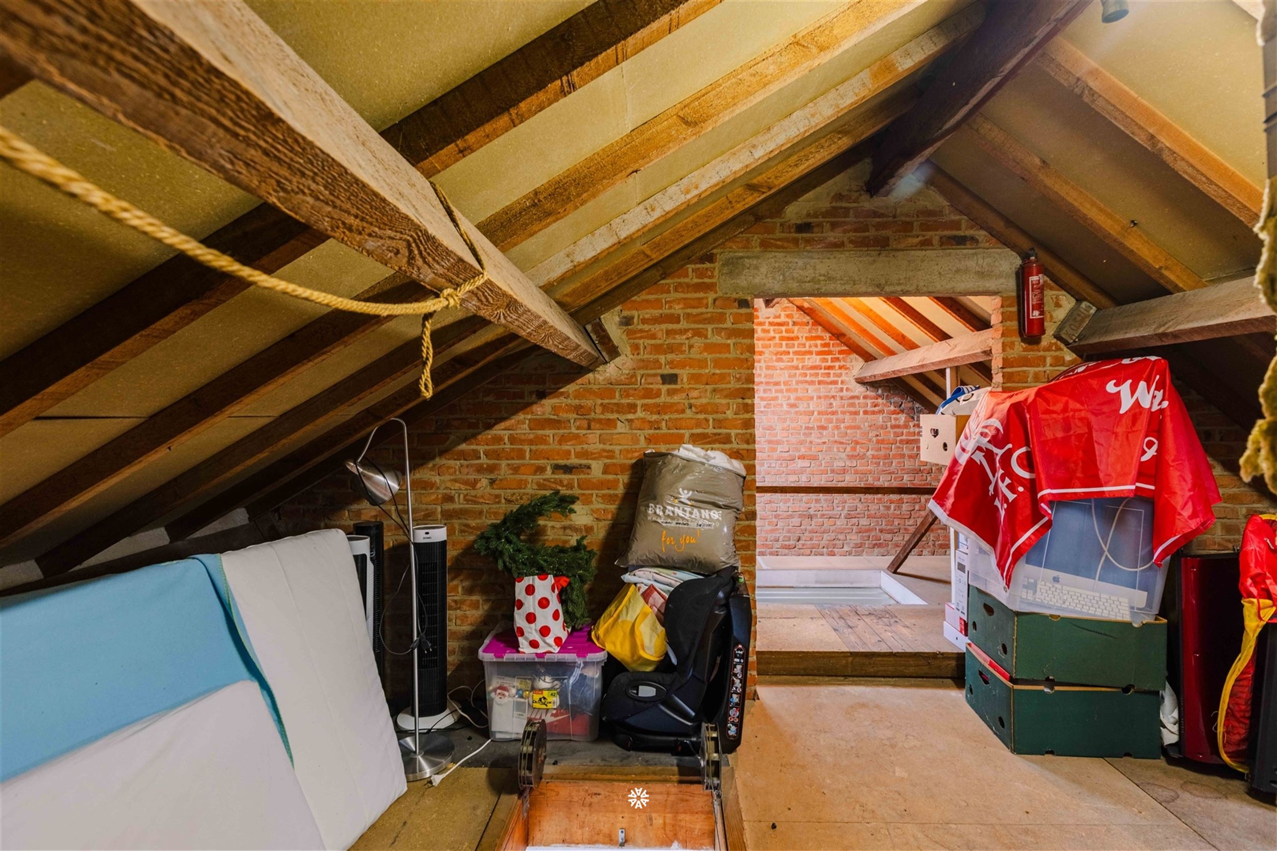 Recent gerenoveerde bel-etage woning in Belsele  foto 20