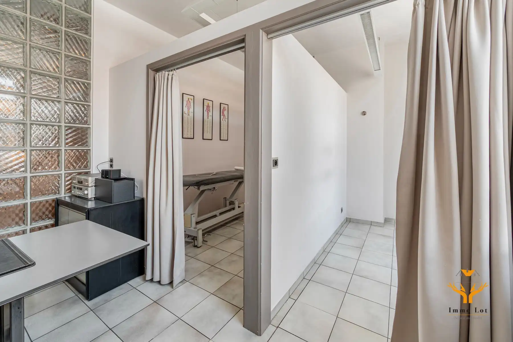 Zeer ruime woning in het centrum van Baasrode foto 24