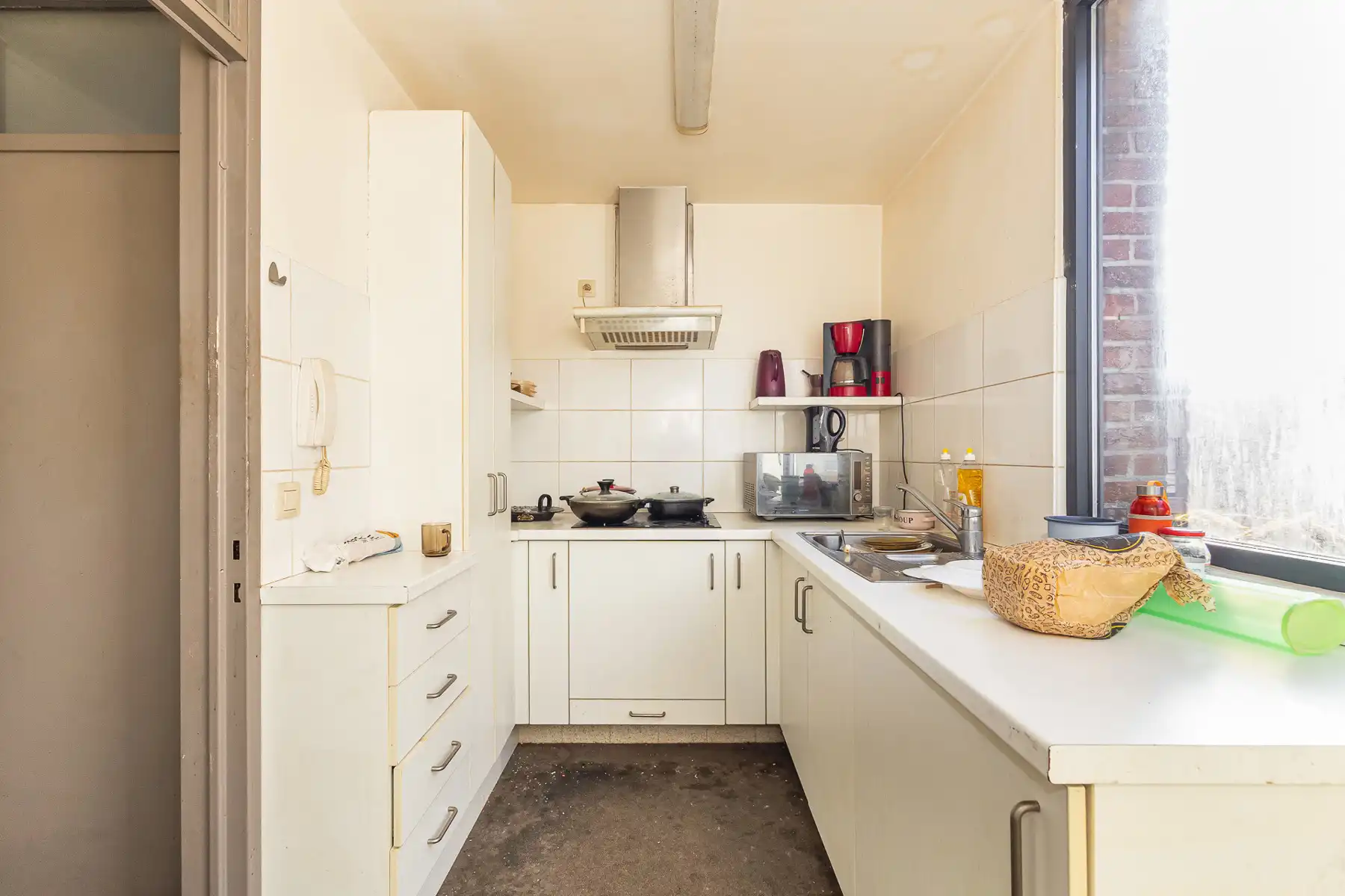 Gerenoveerd appartement met dubbele garage te Turnhout. foto 16