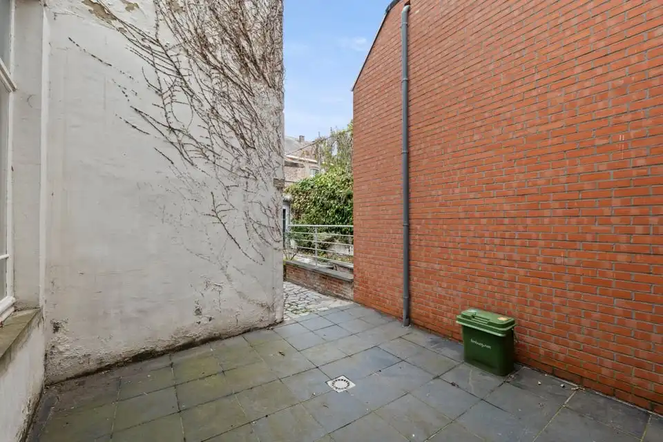 HANDELSPAND IN HET CENTRUM VAN SINT-TRUIDEN foto 18