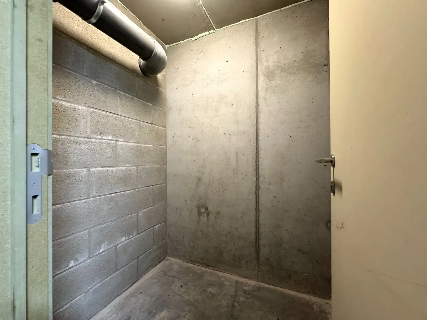 Prachtig bemeubeld appartement met 2 slaapkamers te huur nabij Genk centrum foto 18