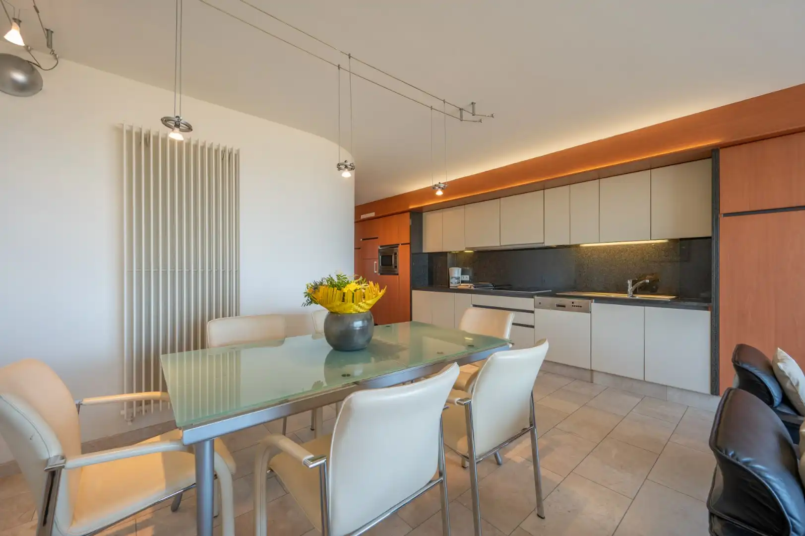 Ruim appartement met FRONTAAL ZEEZICHT foto 6