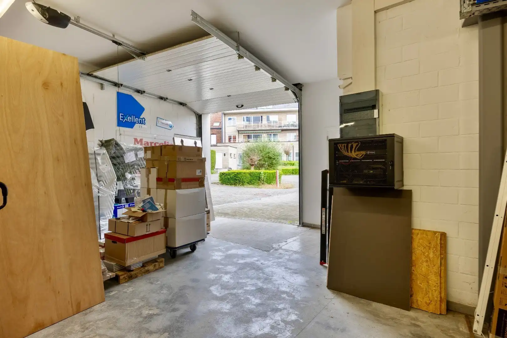 Handelspand centrum Halle met parking  foto 24