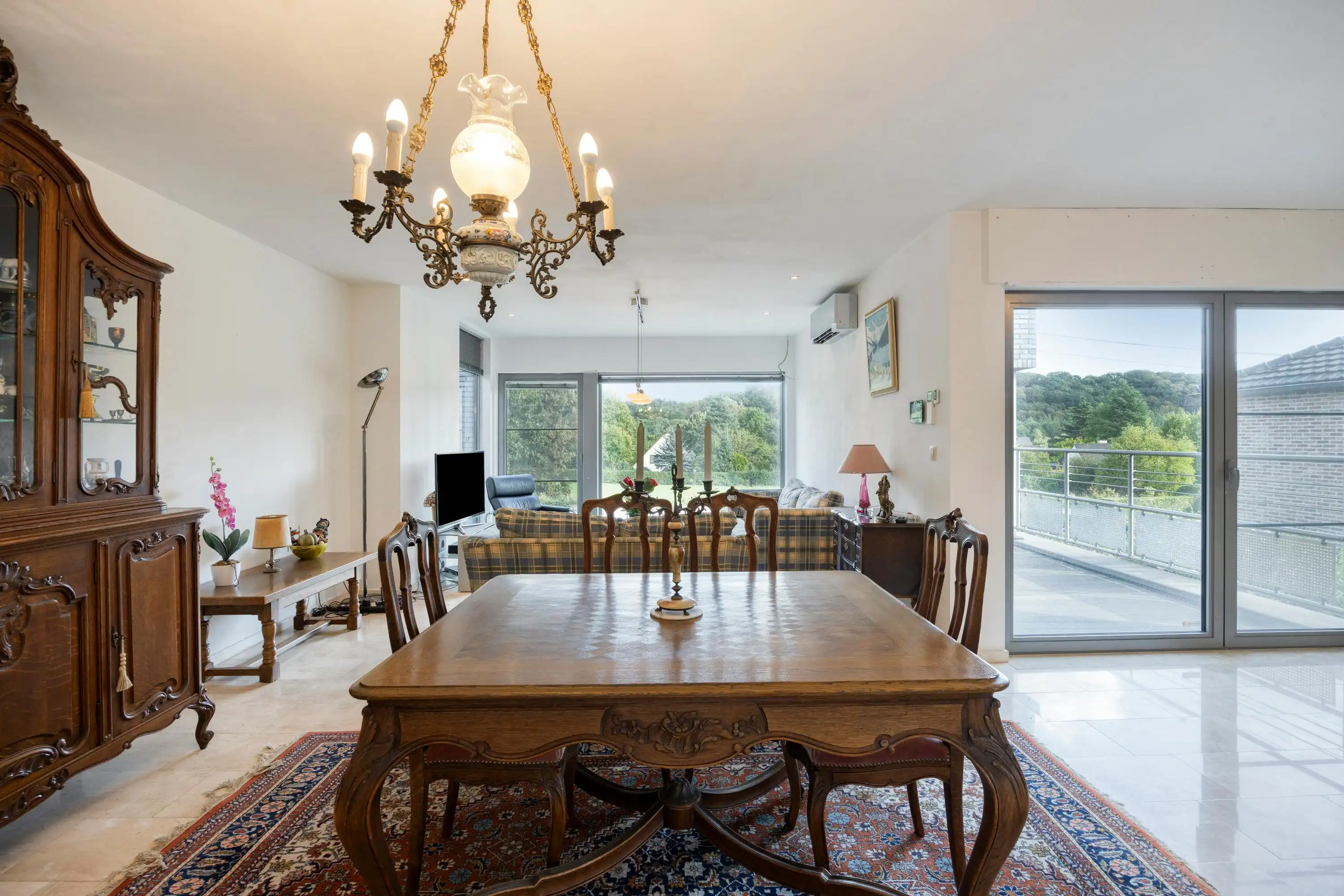 Villa in Eben-Emael met mogelijkheid tot twee wooneenheden nabij Maastricht foto 2