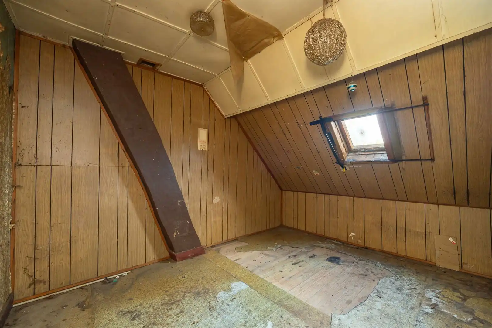 Te renoveren hoekwoning met uitbreidingspotentie foto 12