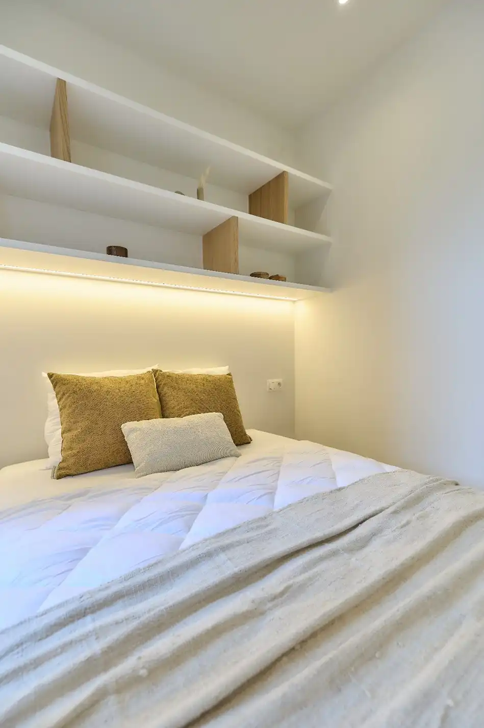 Ruim volledig gerenoveerd appartement met vier slaapkamers en zijdelings zeezicht. foto 19