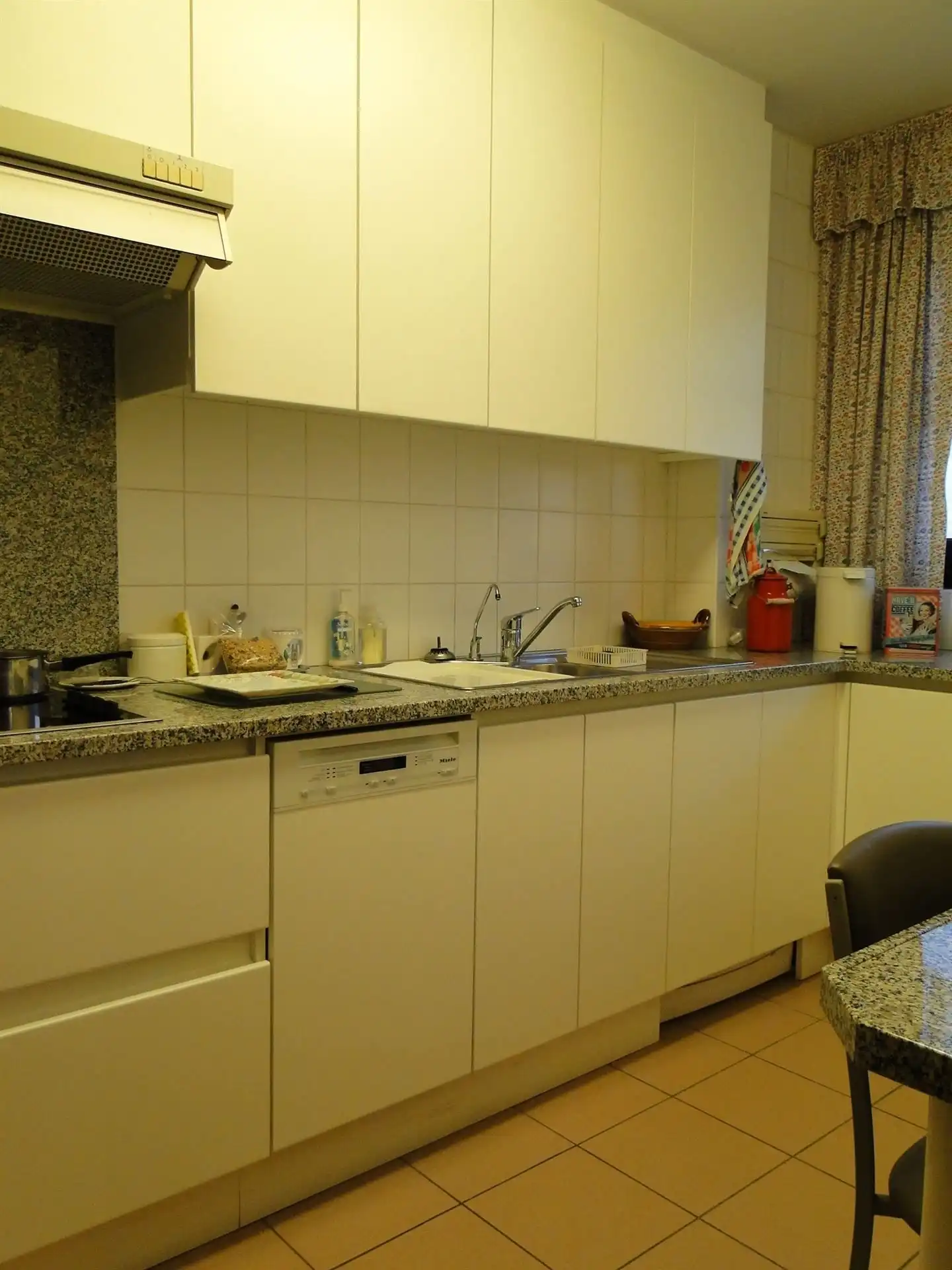 Gemeubeld appartement met 3 slaapkamers (8°verdieping A) foto 8