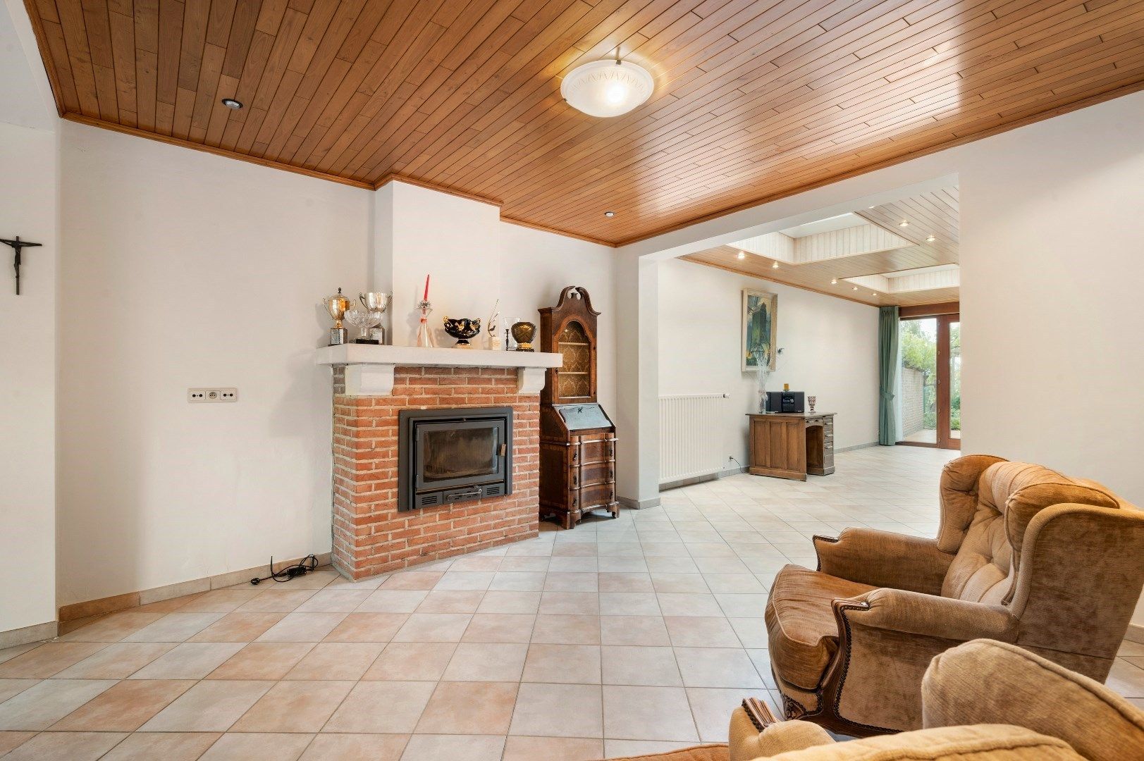 Verrassend ruime woning met 2 slaapkamers en gezellige tuin. foto 2