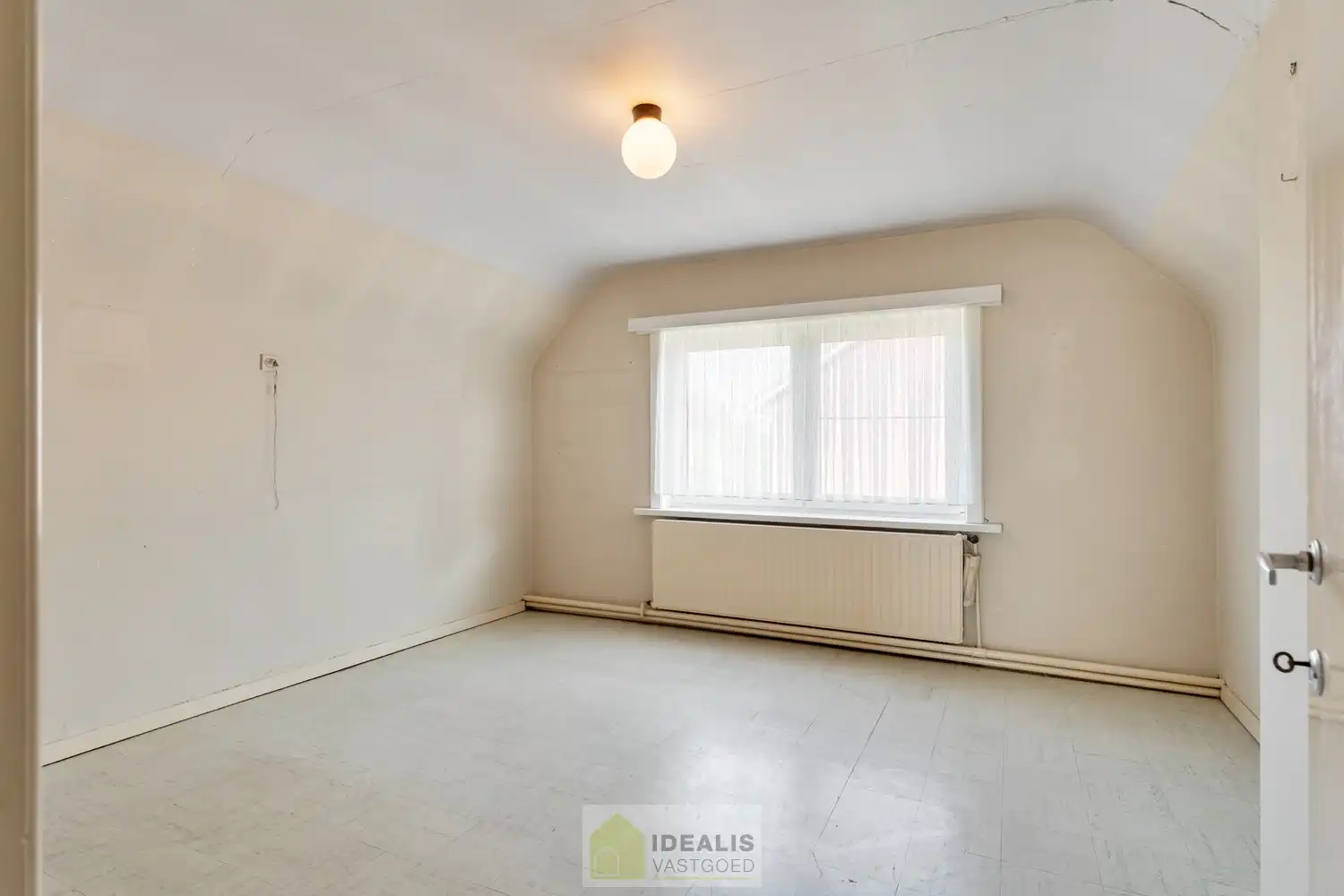 Op te frissen eengezinswoning met 3 slaapkamers te Pelt (Lindel) mét bijhorend weiland foto 23