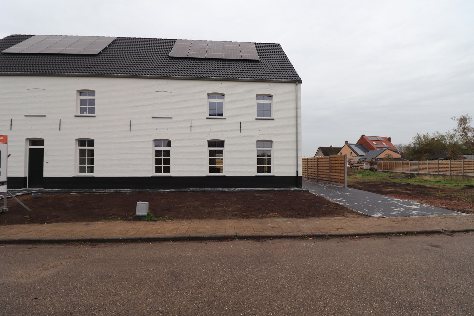 Ruime gezinswoning (ca 245 m²) met 3 slaapkamers op perceel van ca. 330 m². foto 20