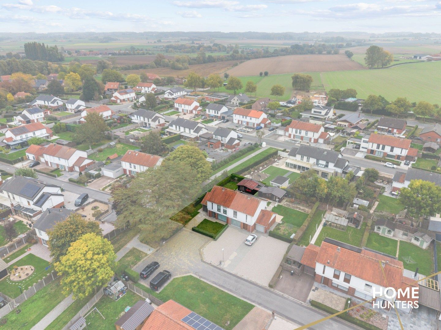Charmante halfopen woning met tuin & garage foto 25