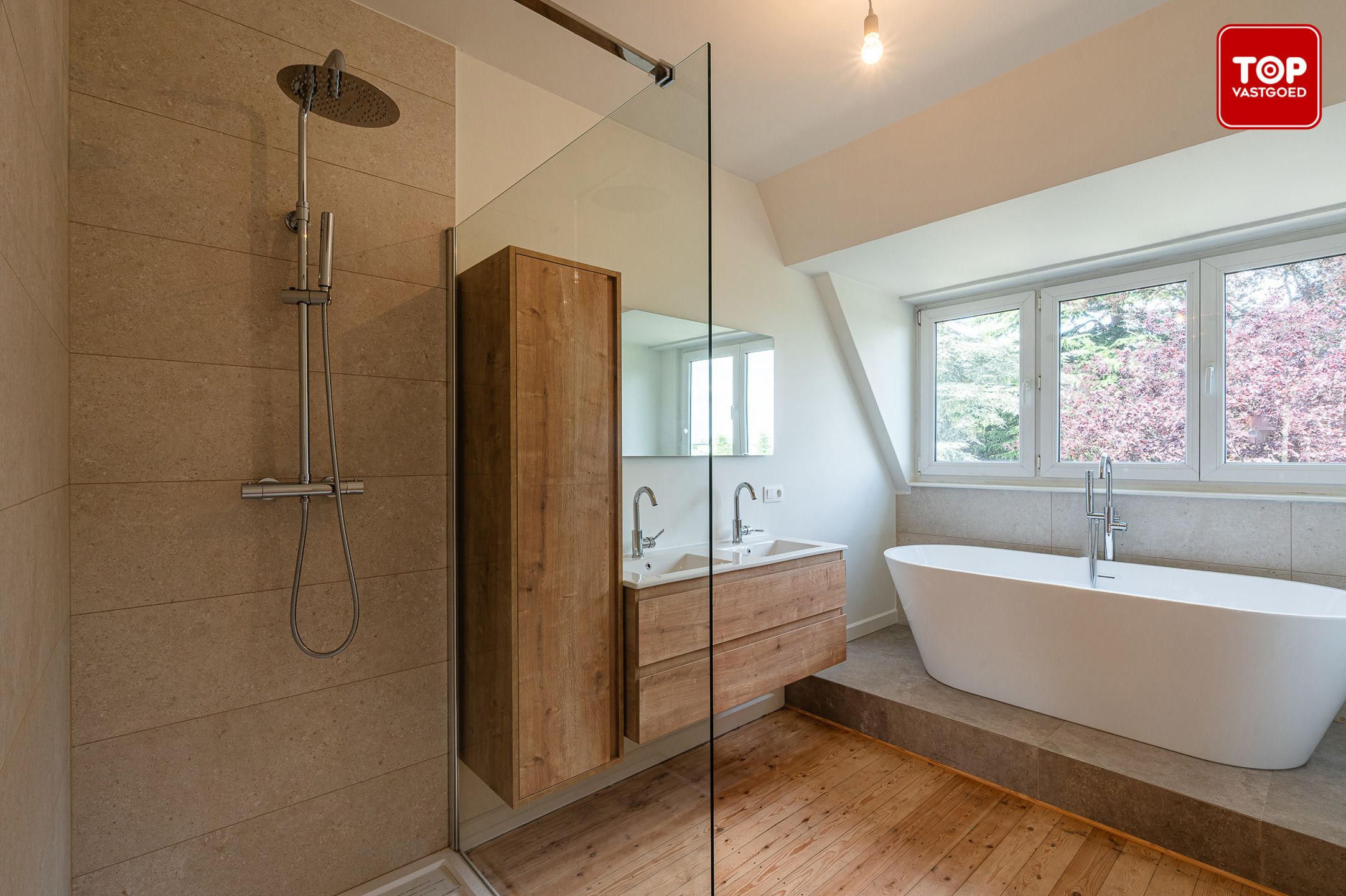 Vernieuwde woning met 4 slaapkamers en gunstige EPC score foto 10