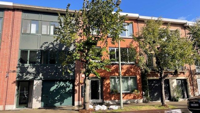 Gerenoveerd appartement met terras in Deurne Zuid met 2 slaapkamers, energielabel B, foto {{pictureIndex}}