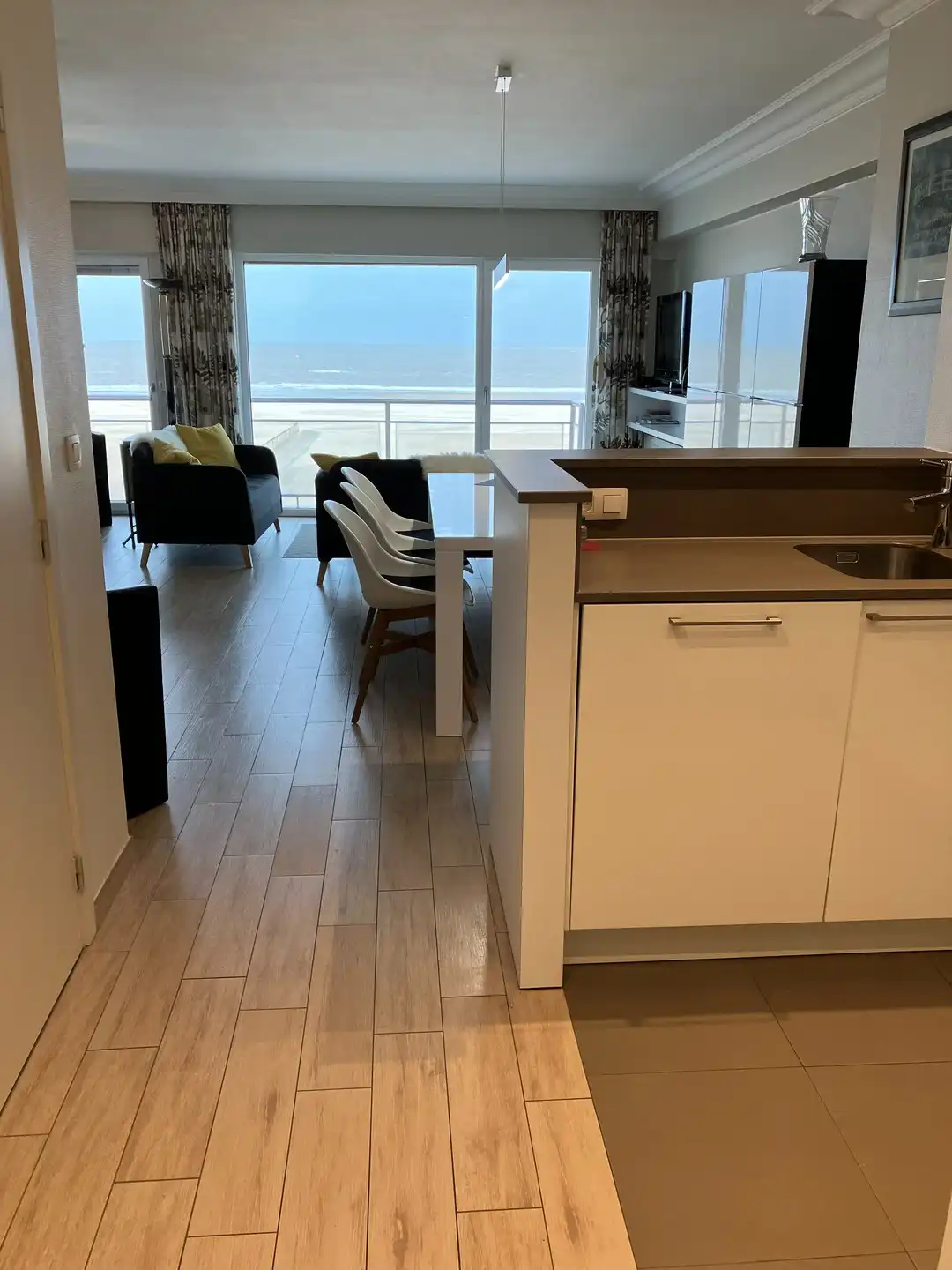 Gemeubeld: aangenaam vakantieappartement op de Zeedijk in Duinbergen! foto 10