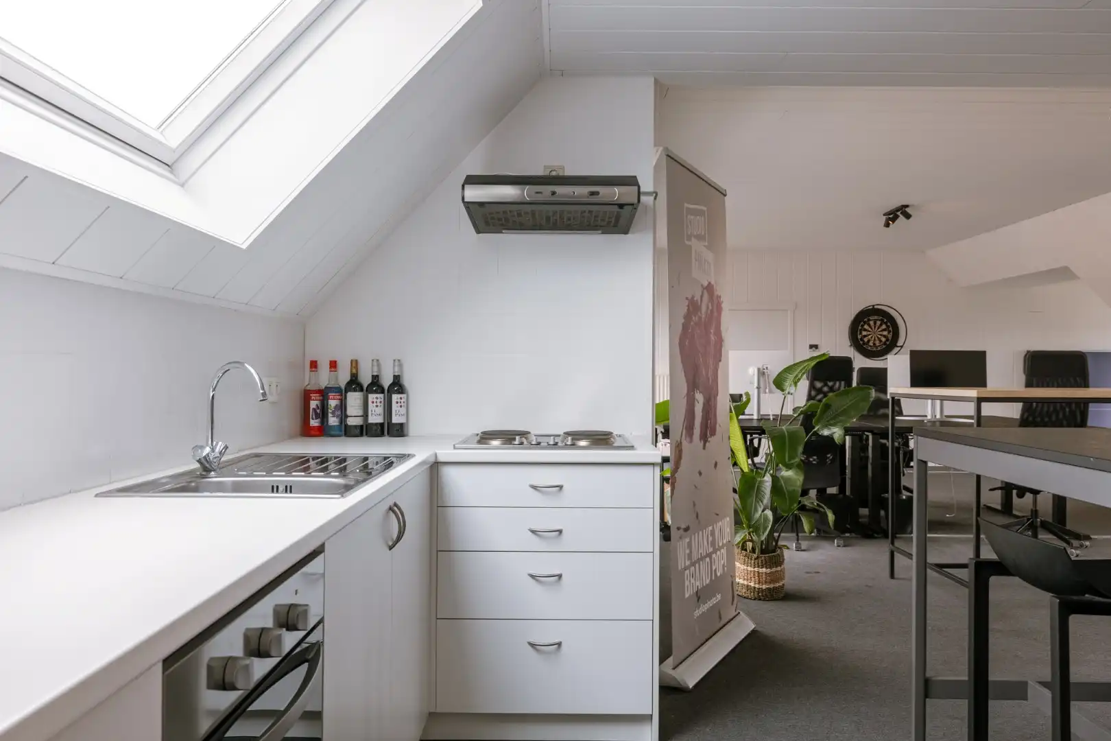 Commercieel gelegen kantoorgebouw  foto 29