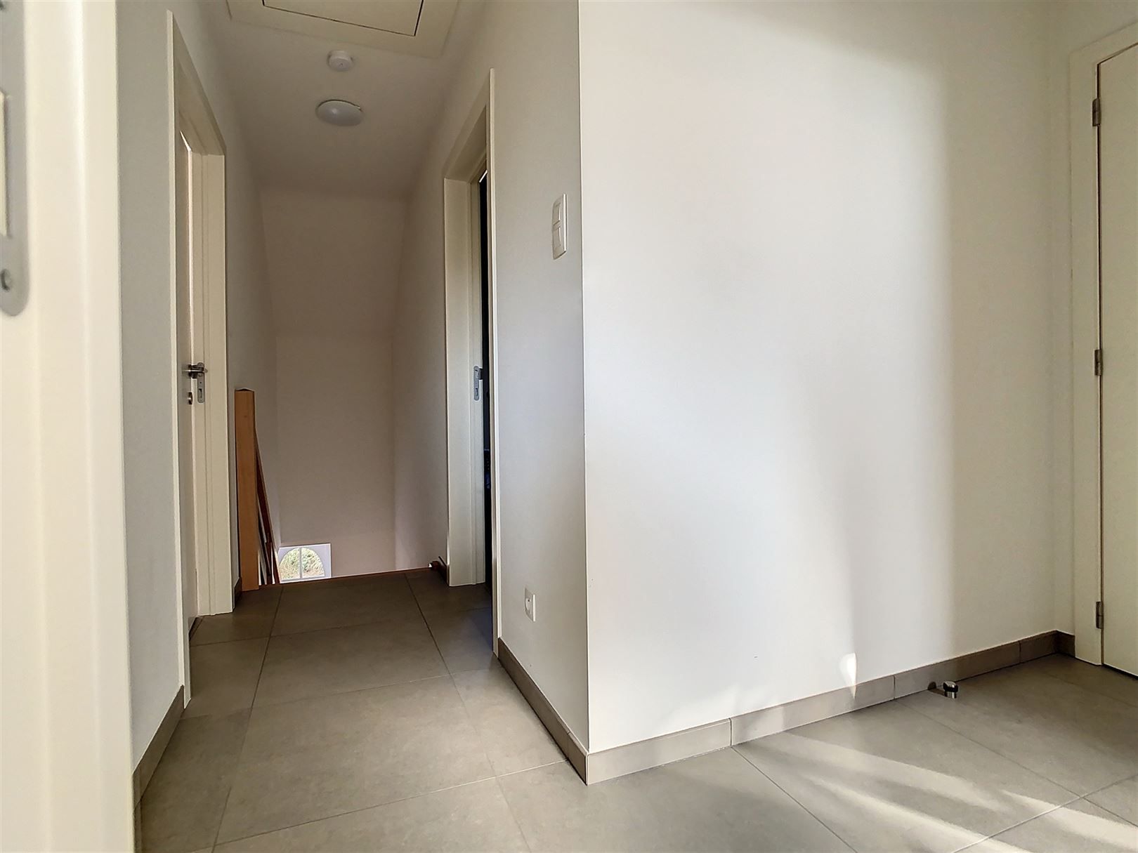 Mooie woning, 3 slpks, garage en groot terras foto 39