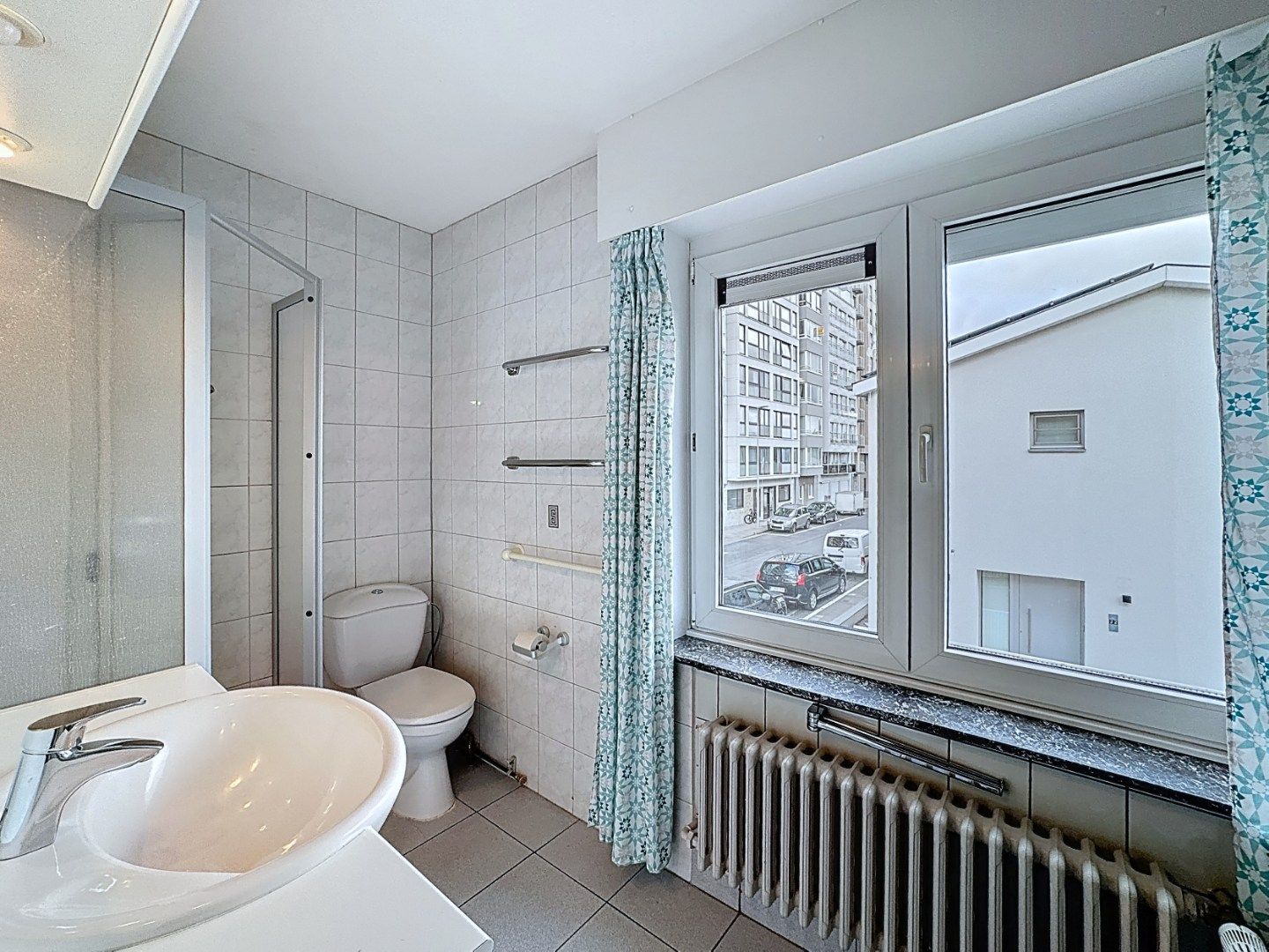 Ruime woning met 3 slaapkamers en garage foto 10