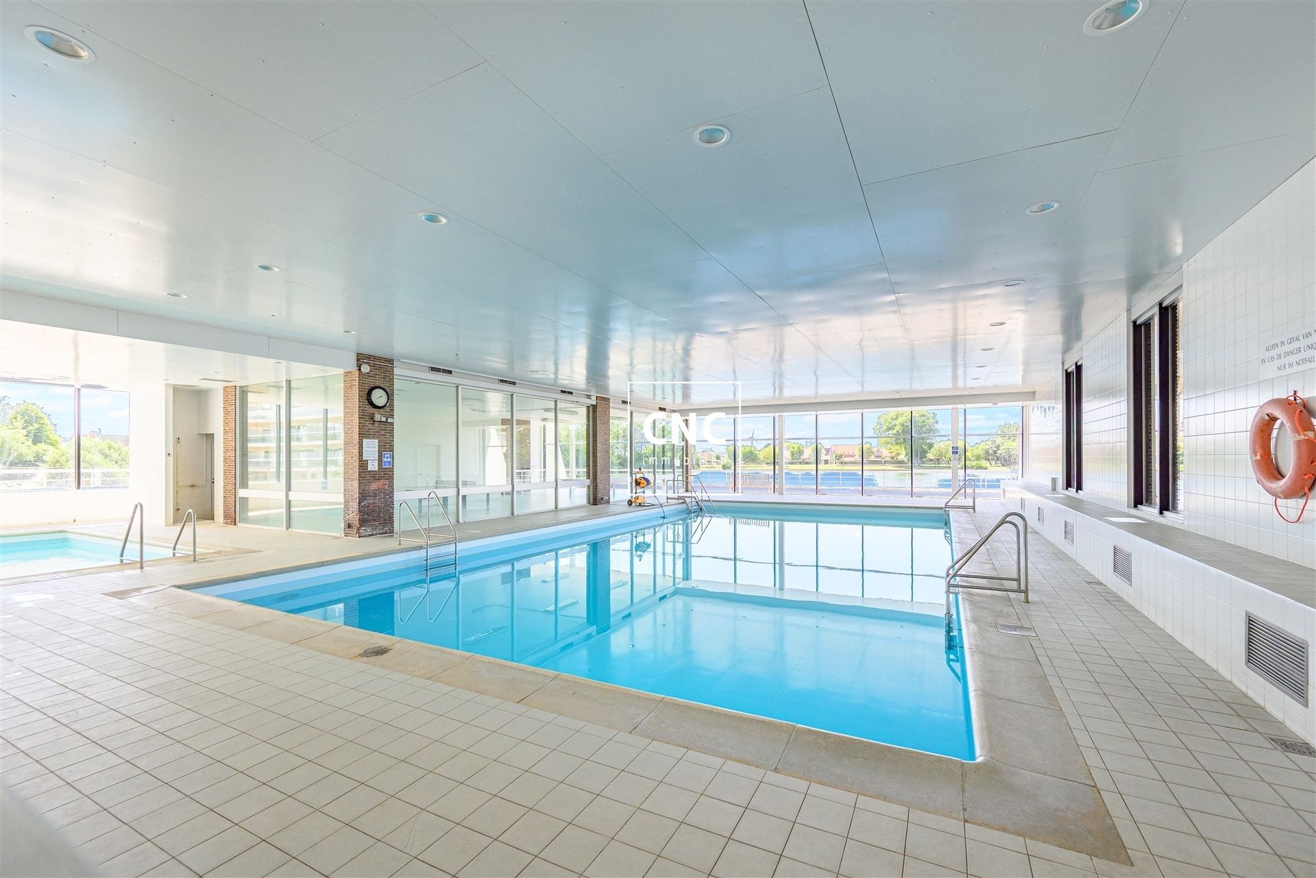 Studio met prachtig open zicht op het meer in Duinbergen foto 15