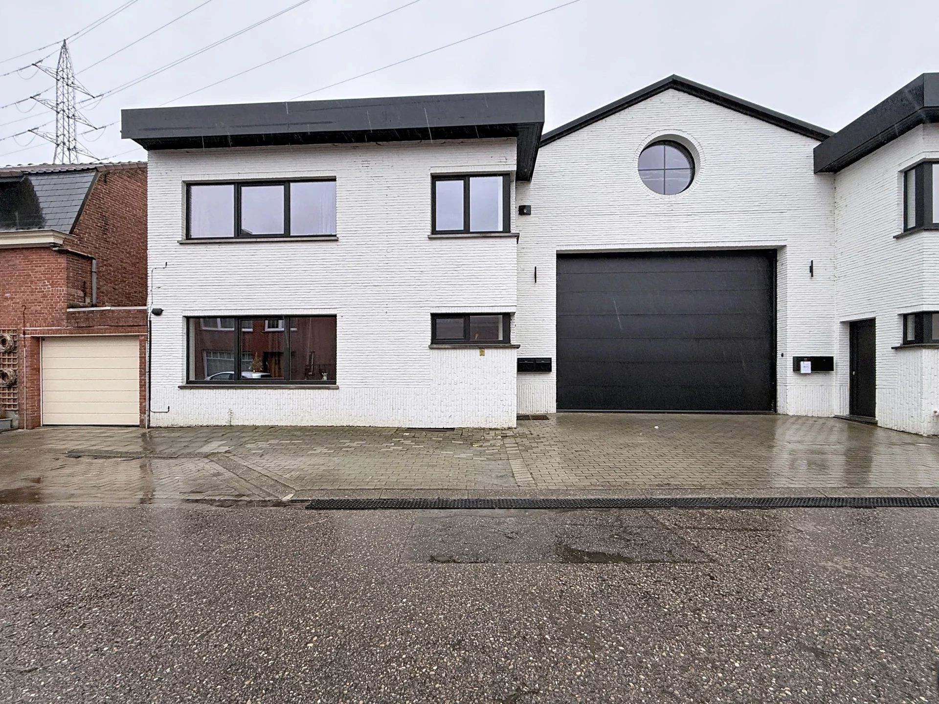 Praktijkruimte met verschillende mogelijkheden voorzien van keuken en badkamer nabij het centrum van Mol. foto 14