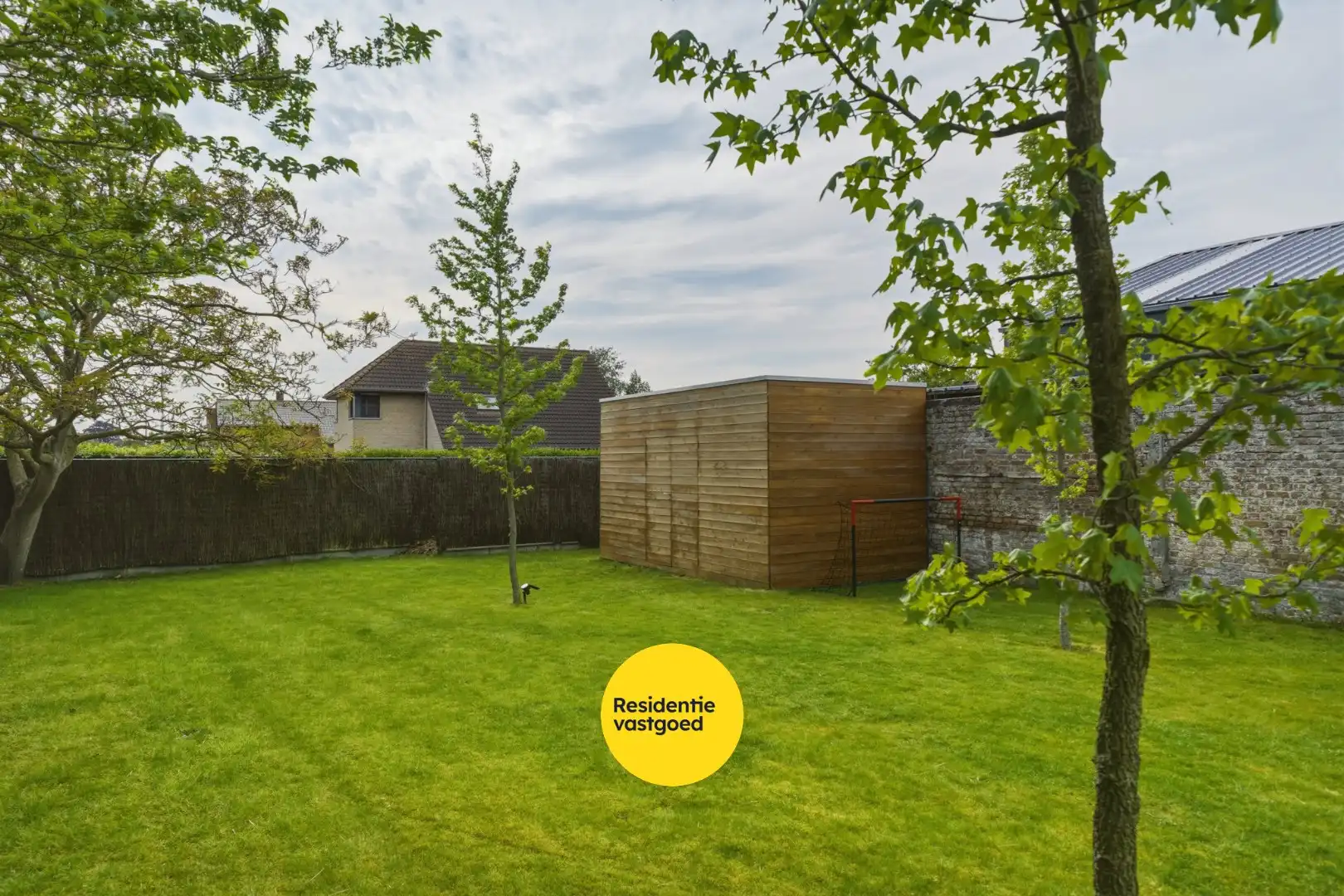 Ruime instapklare woning met zongerichte tuin in hartje Oudenburg foto 14