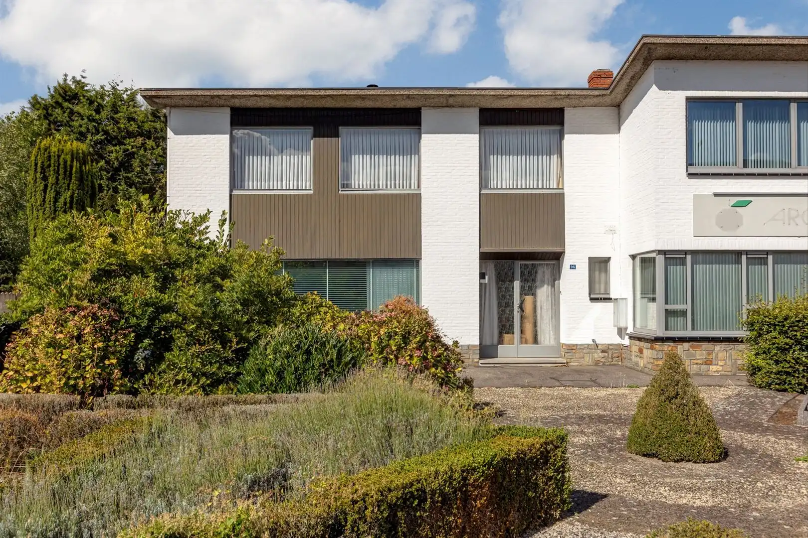 Woning met veel potentieel en grote tuin! foto 21