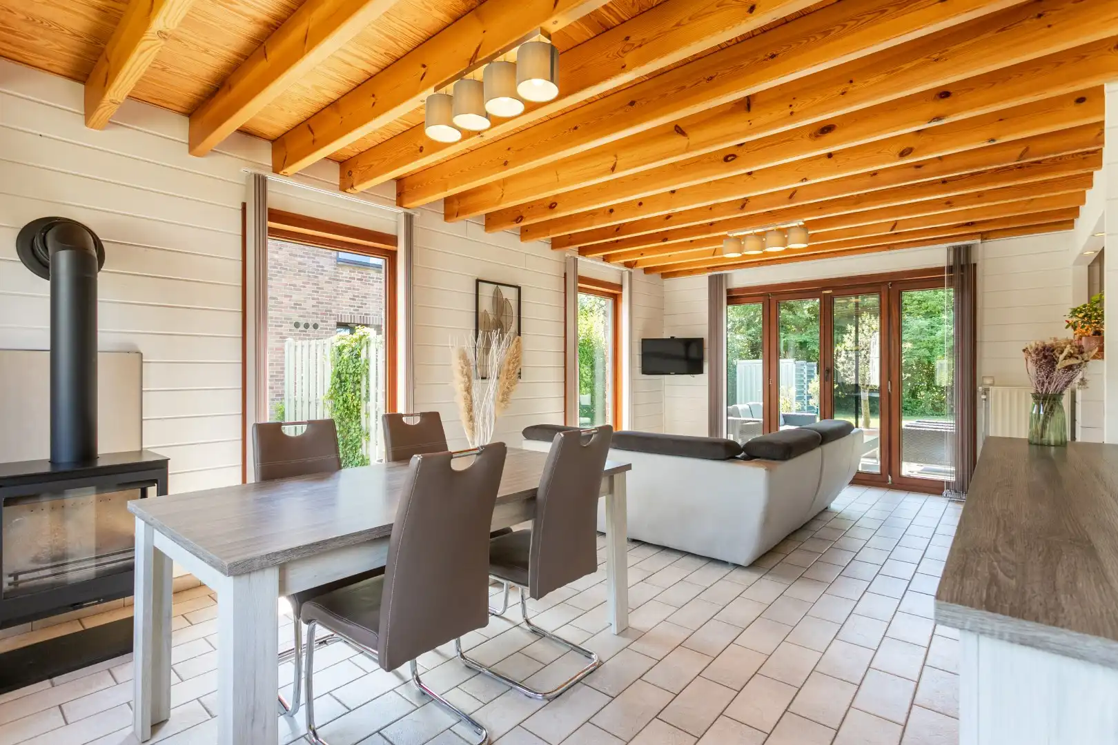 Verzorgde 4-gevelwoning met 2 slpk en garage te Halle op 6a74ca foto 3