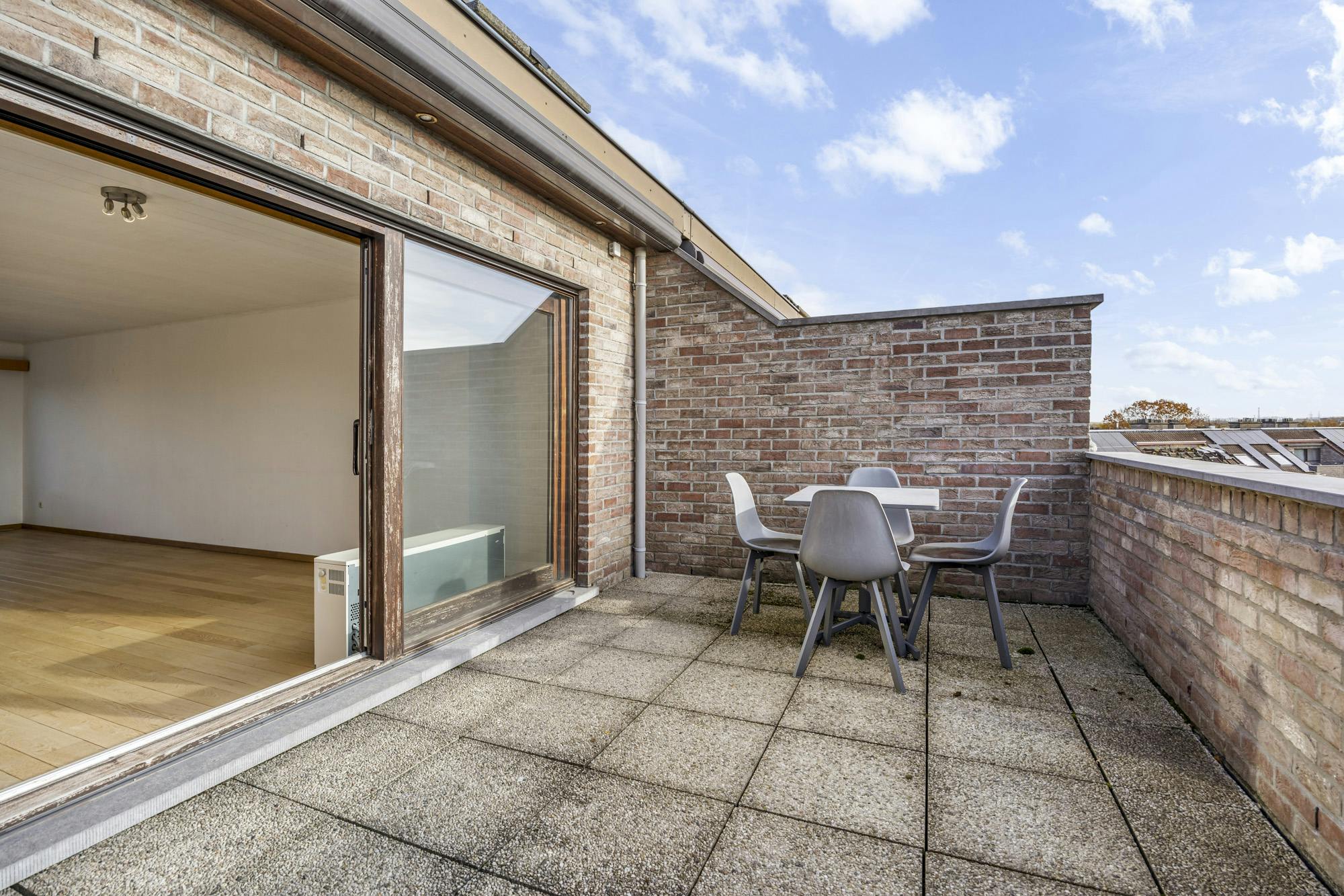 Penthouse met 2 slaapkamers en 2 terrassen in Hasselt foto 3