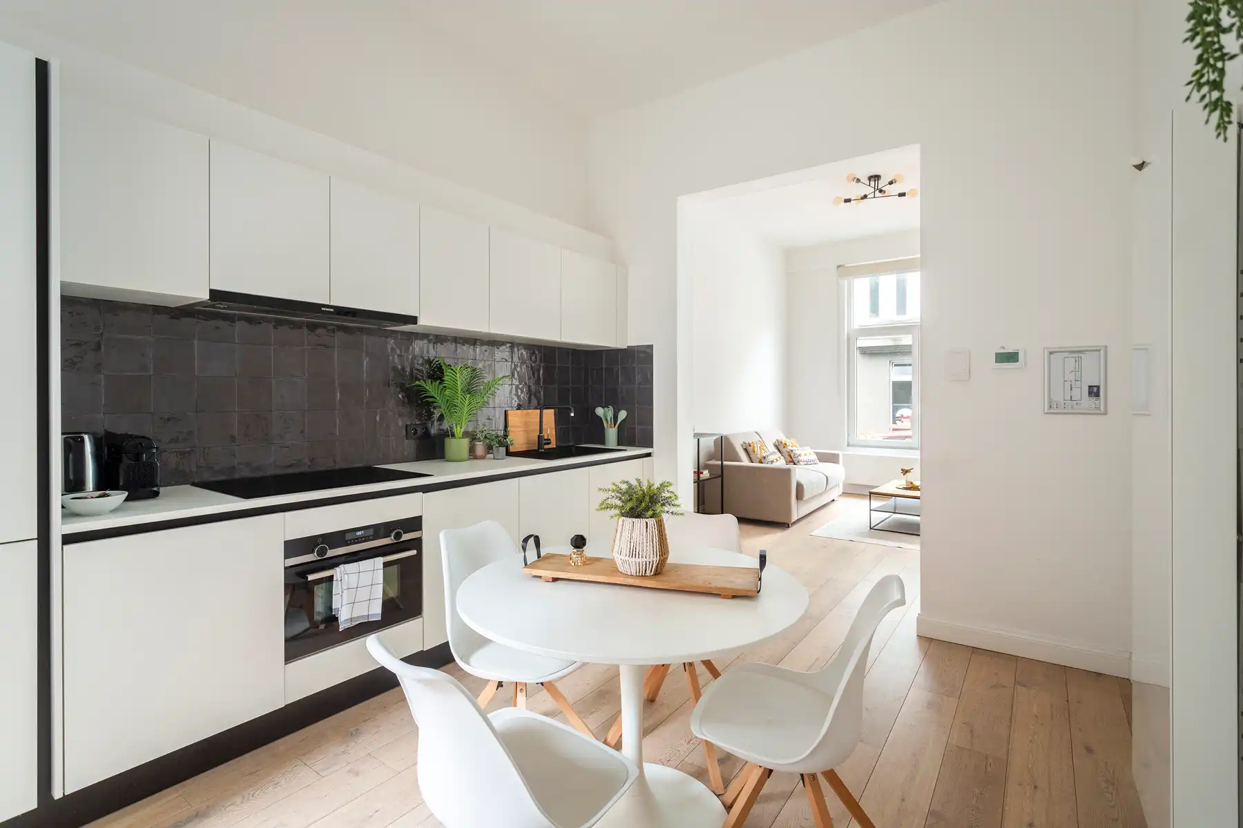 Modern 1slpk-appartement met buitenruimte op toplocatie! foto 3