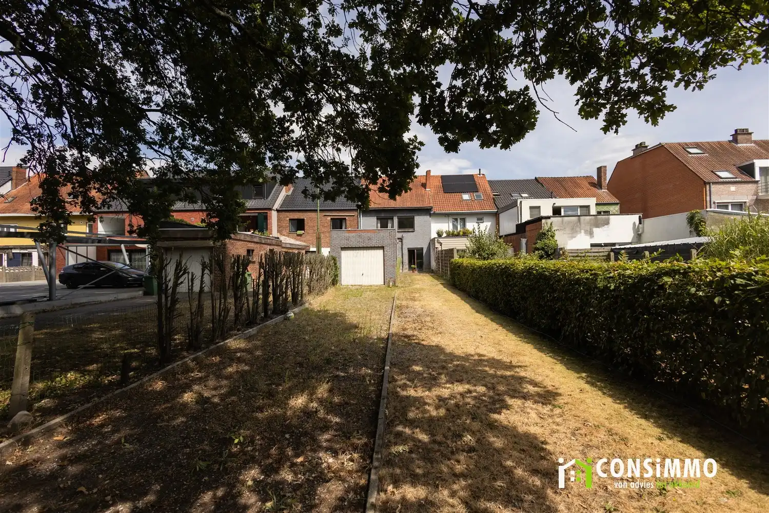 Renovatiepand met bijzonder veel potentieel in Genk-Waterschei foto 24