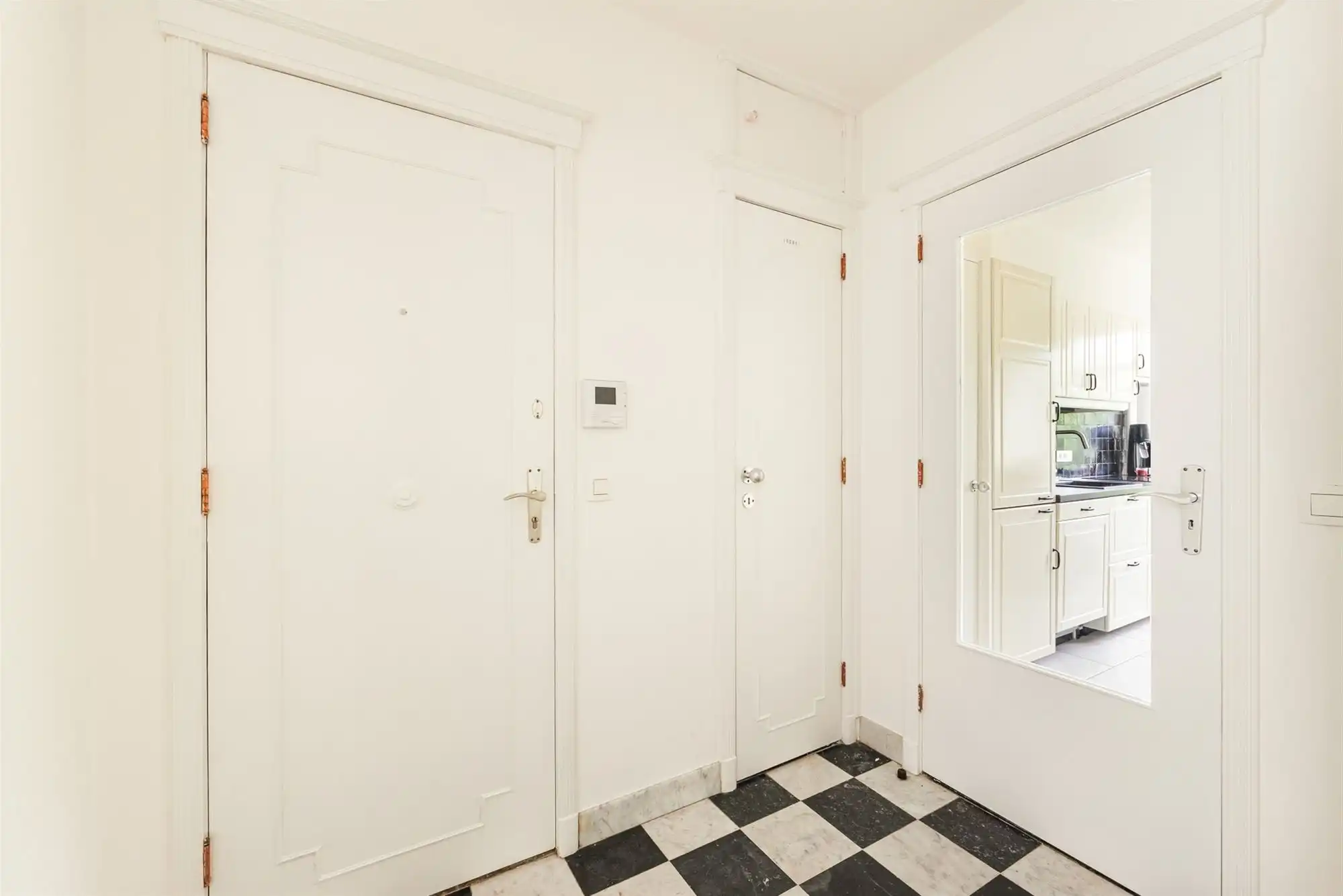 Gerenoveerd 2 Slaapkamer appartement met terras in Berchem foto 11